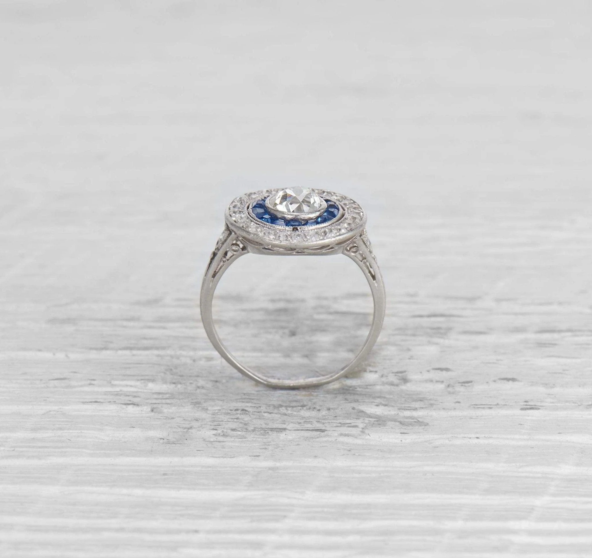1.72 CARAT ART DECO DIAMOND AND SAPPHIRE RING - Image 4