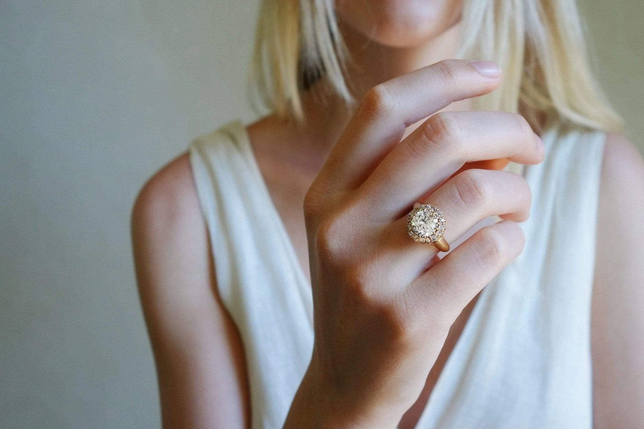 1.89 CARAT VICTORIAN DIAMOND TIFFANY & CO. ENGAGEMENT RING - Image 5