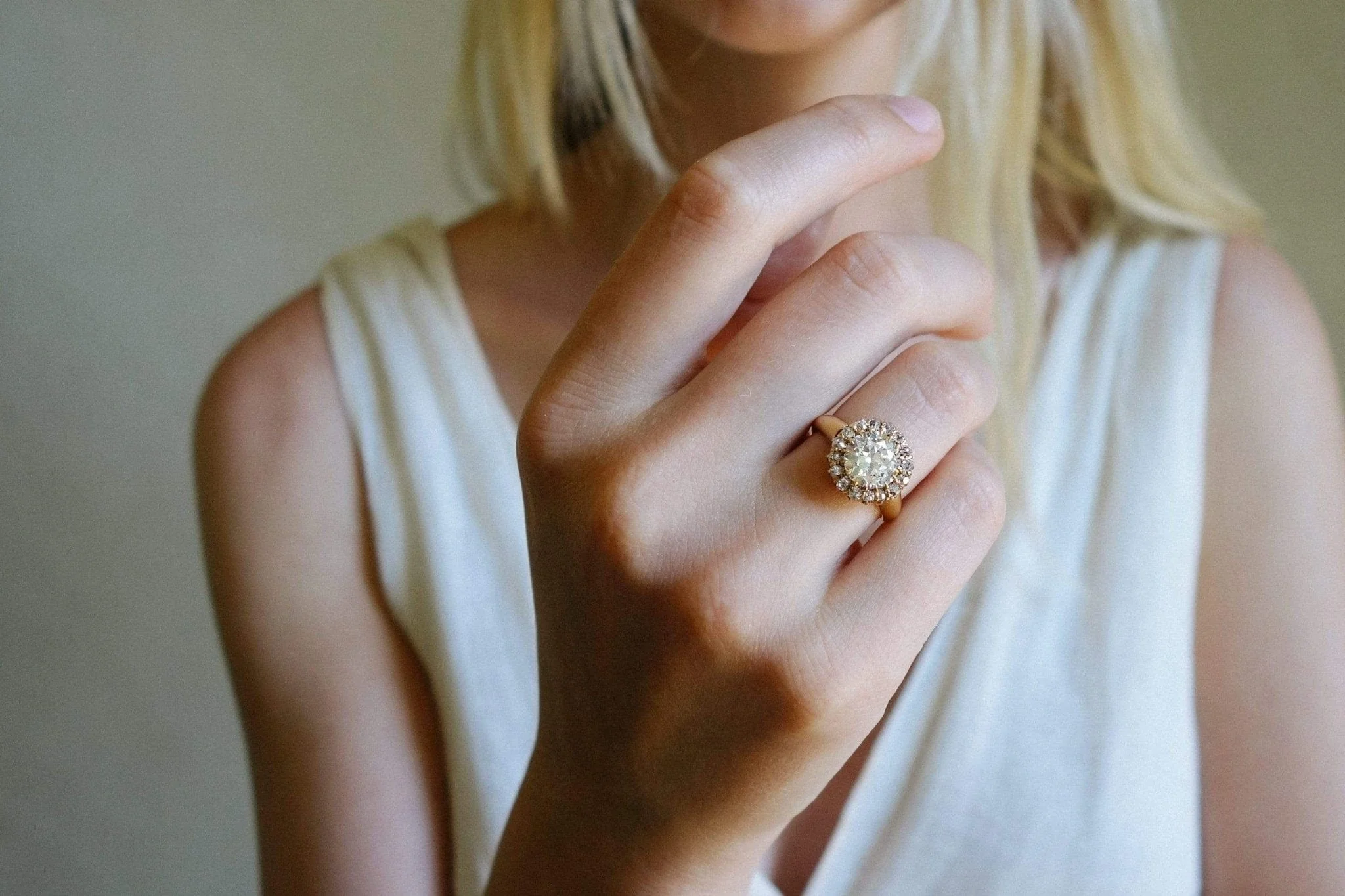 1.89 CARAT VICTORIAN DIAMOND TIFFANY & CO. ENGAGEMENT RING - Image 6