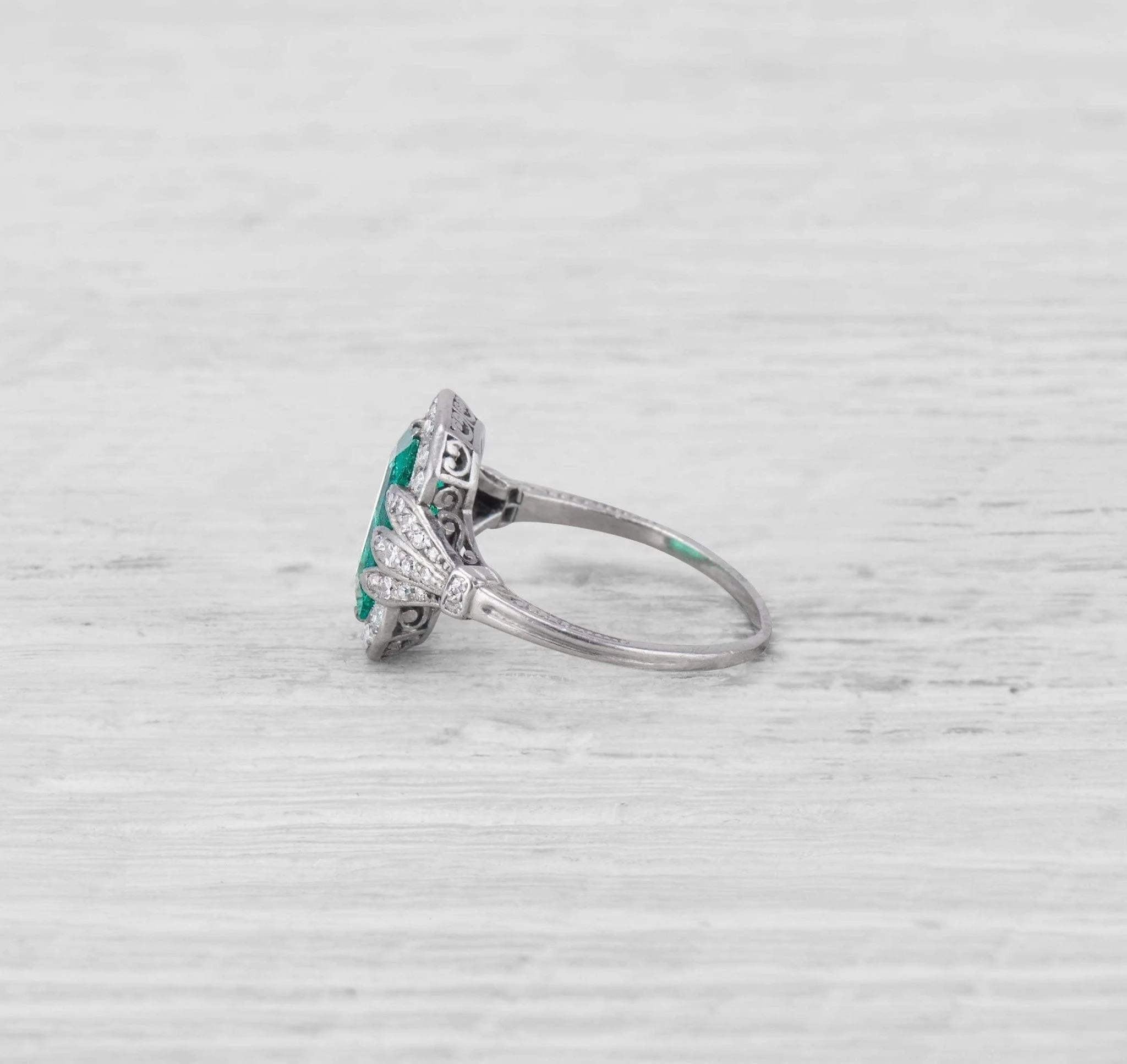 1.91 CARAT ART DECO EMERALD AND DIAMOND RING - Image 3
