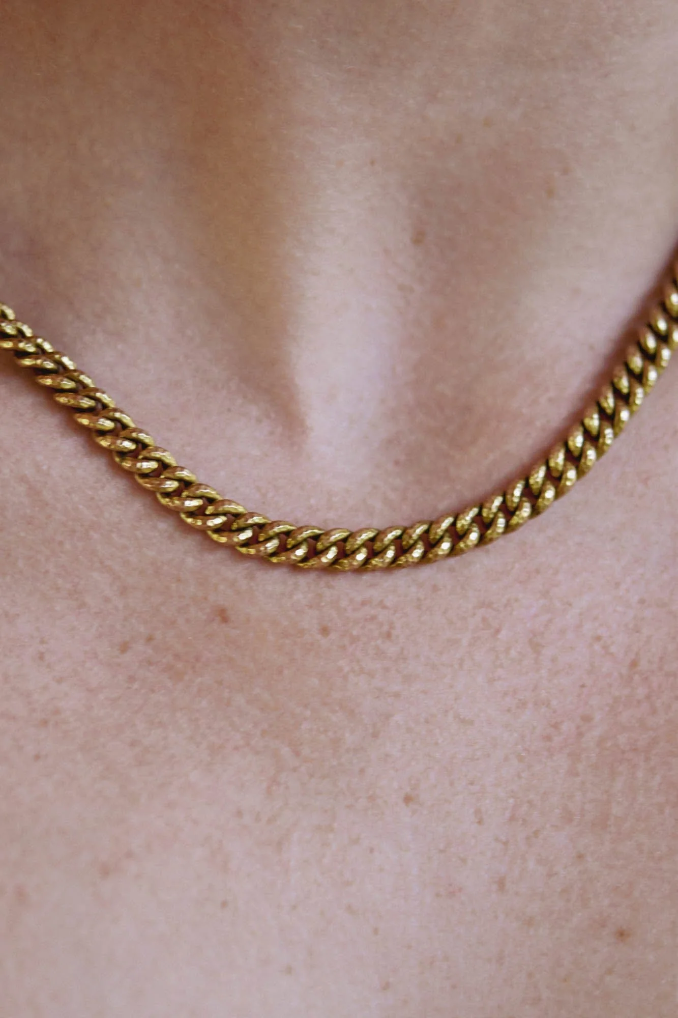 Antique Victorian Hammered Yellow Gold Chain - Image 6