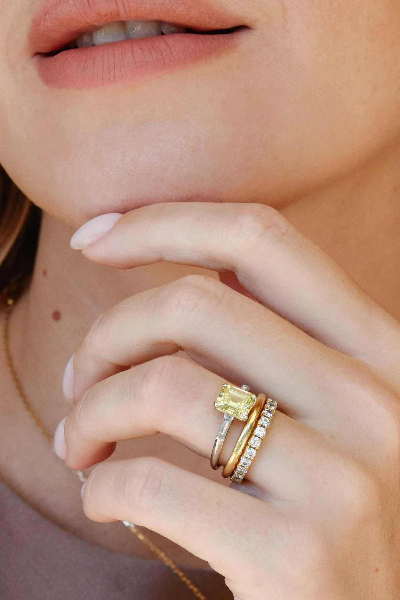 Late Art Deco 1.86 Carat Emerald Cut Intense Fancy Yellow Diamond Engagement Ring - Image 3