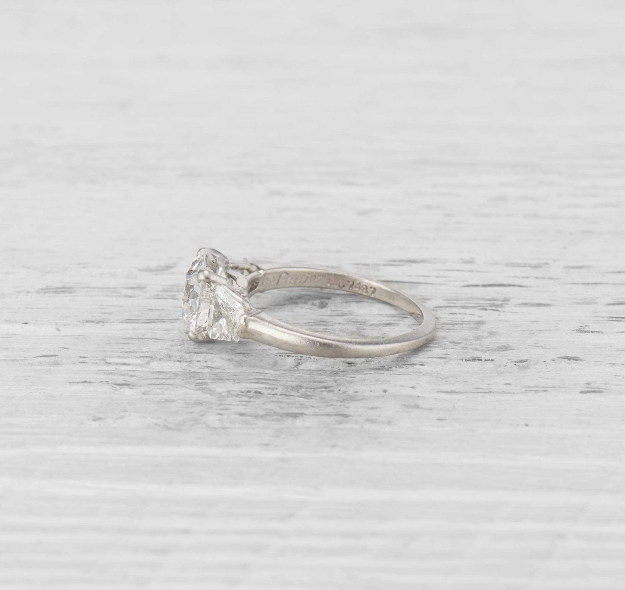 2.01 CARAT CARTIER VINTAGE DIAMOND ENGAGEMENT RING - Image 3