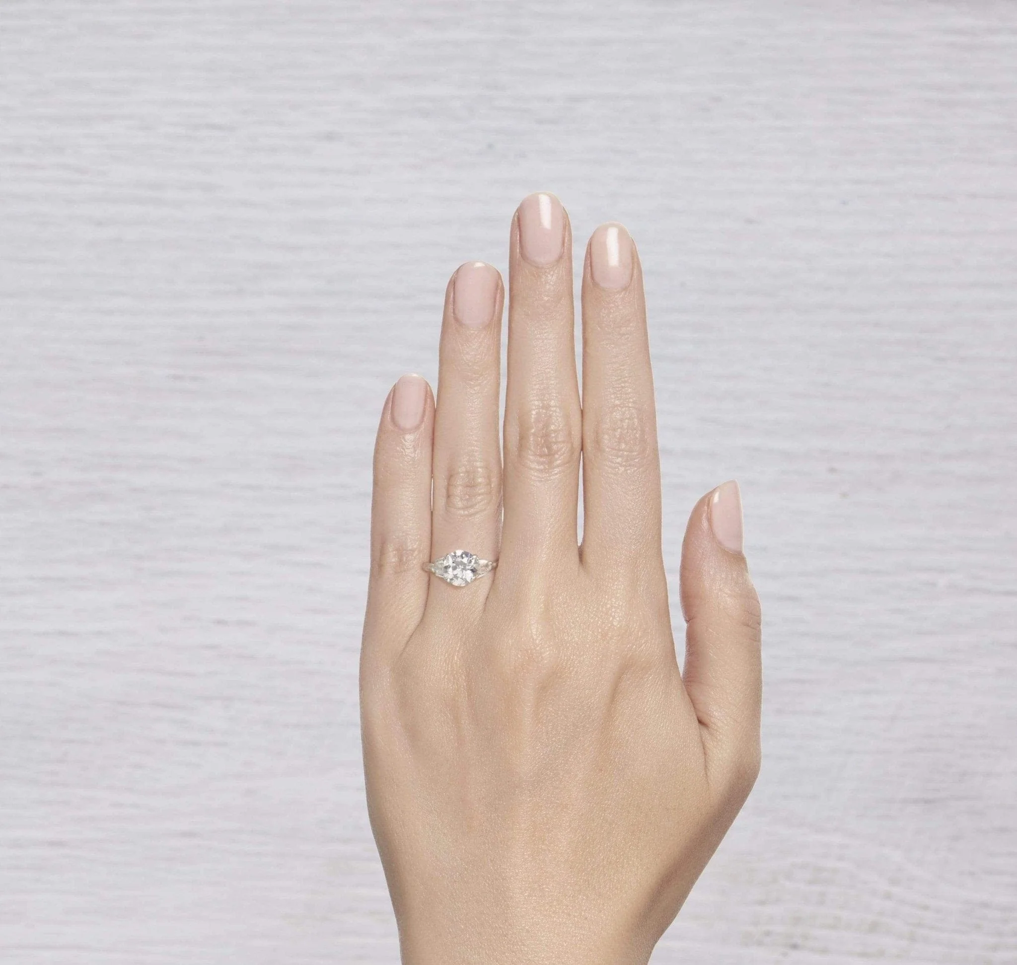2.01 CARAT CARTIER VINTAGE DIAMOND ENGAGEMENT RING - Image 5
