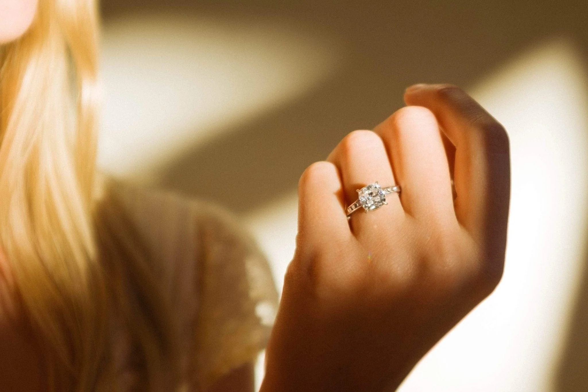 2.02 CARAT ART DECO DIAMOND ENGAGEMENT RING - Image 5
