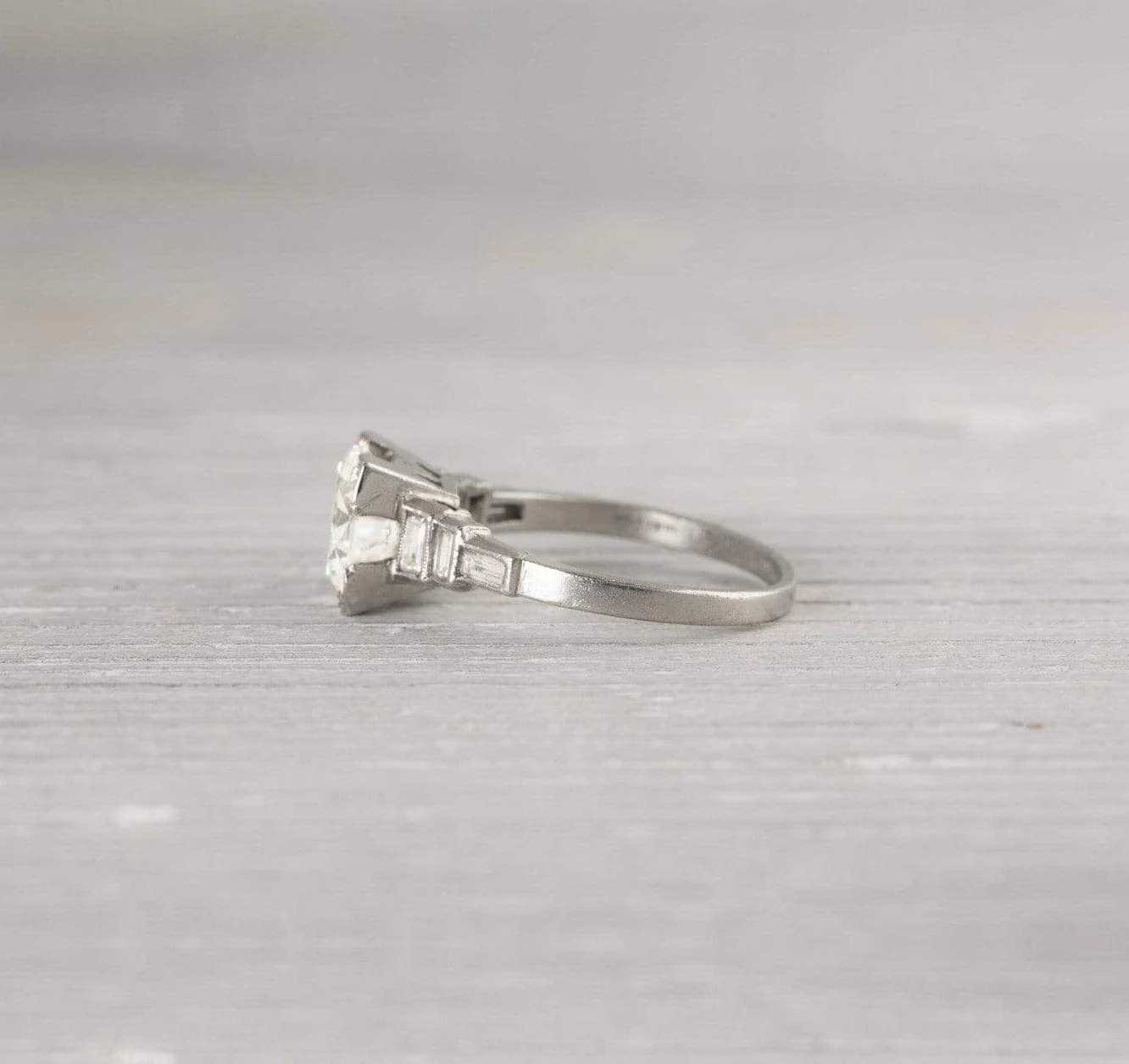 2.02 Carat Old Art Deco Diamond Engagement Ring - Image 4