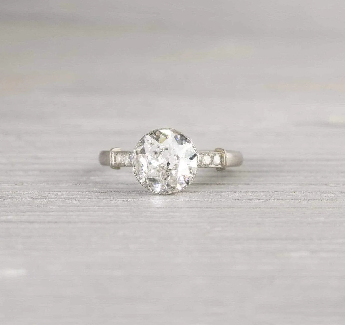 2.02 Carat Vintage Art Deco Engagement Ring - Image 3