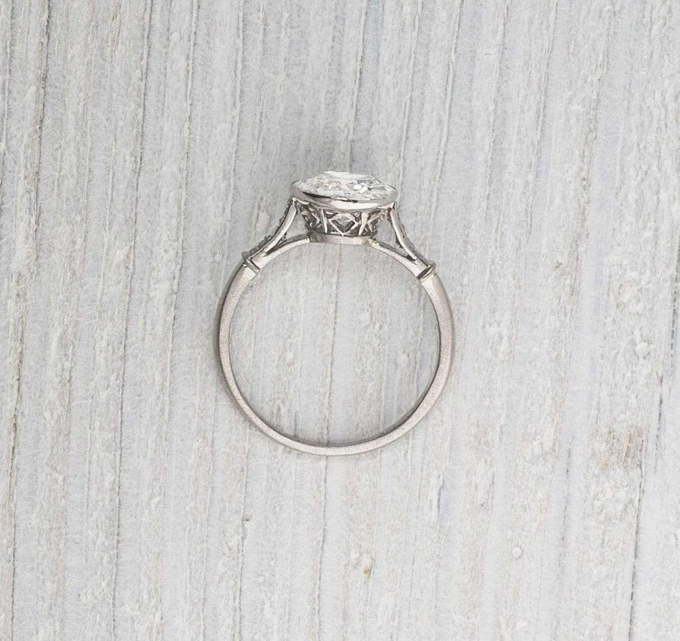 2.02 Carat Vintage Art Deco Engagement Ring - Image 4