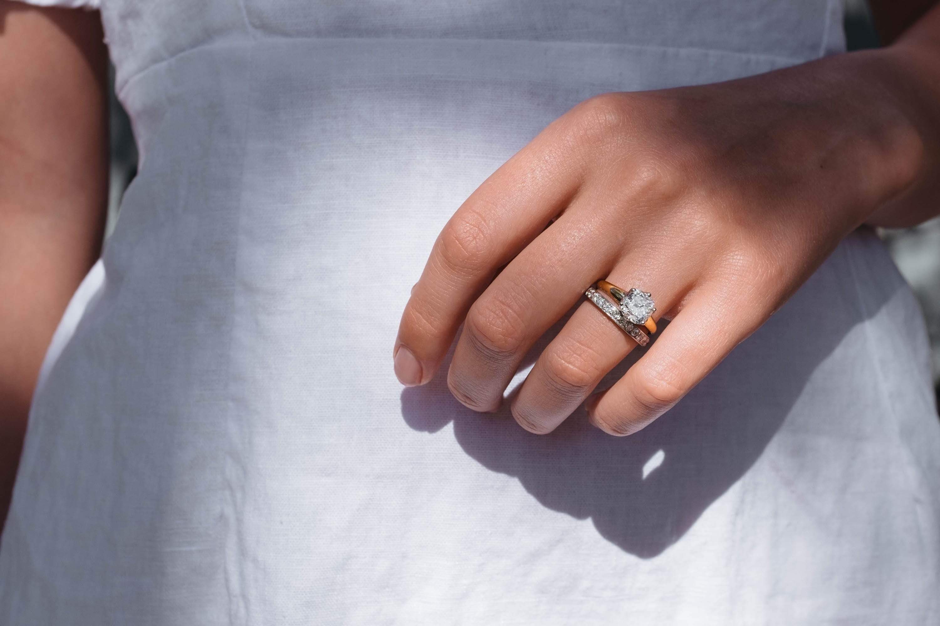 2.08 CARAT VICTORIAN DIAMOND SOLITAIRE ENGAGEMENT RING - Image 5