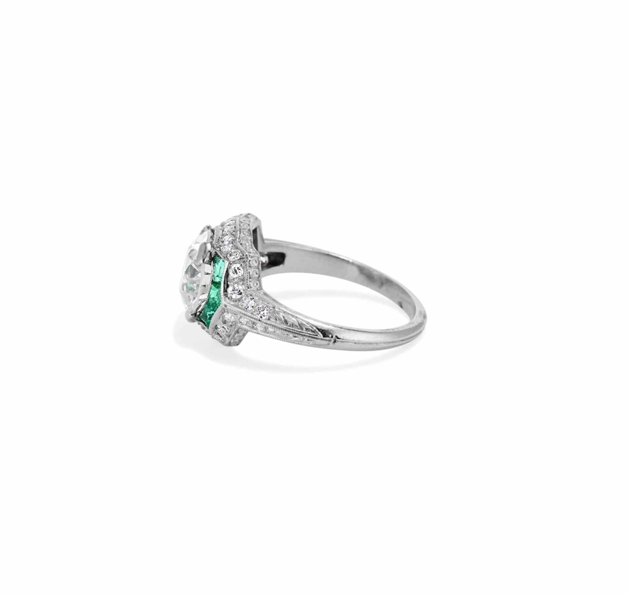 Art Deco 2.12 Carat Diamond & Emerald Ring - Image 3
