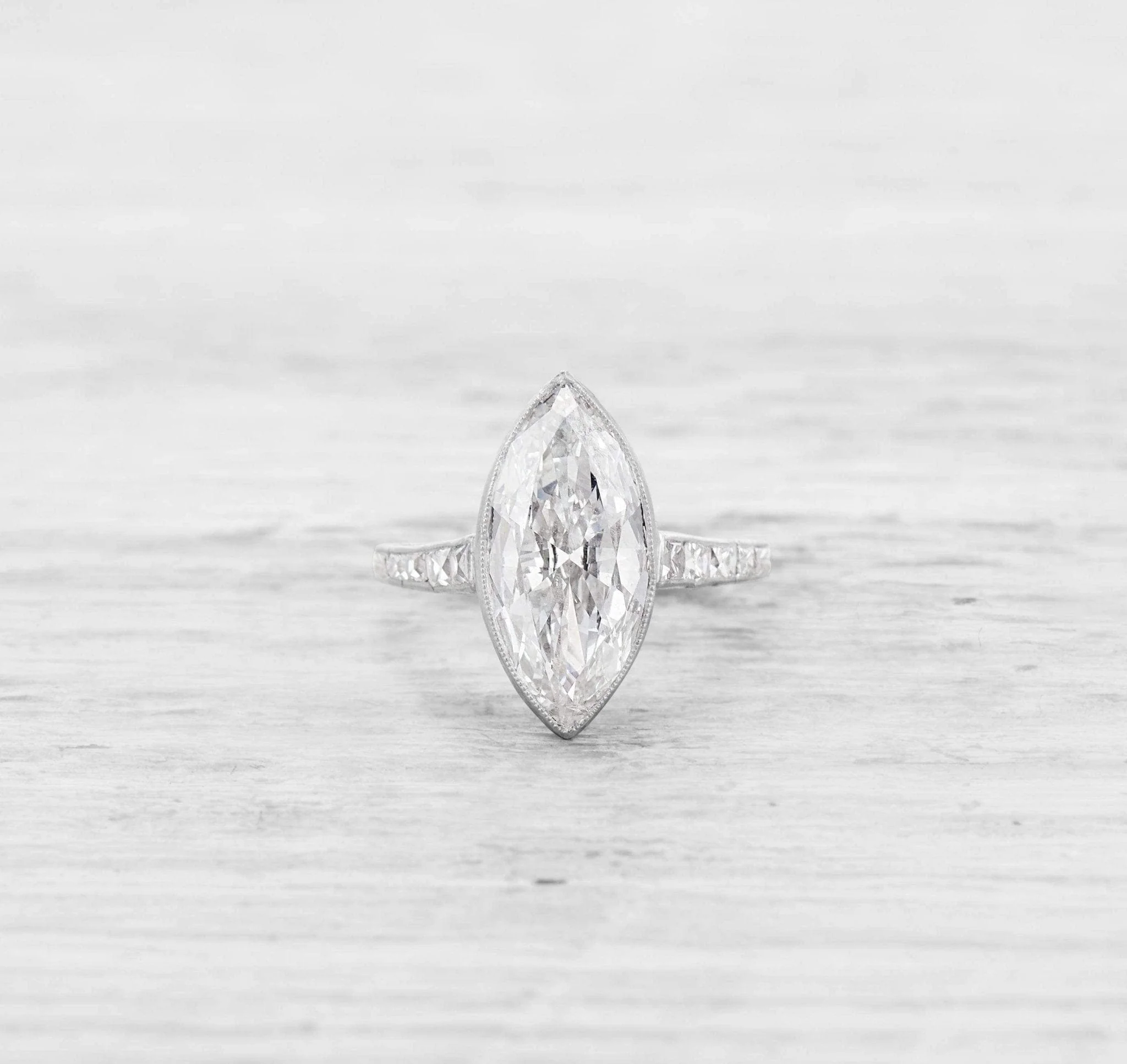 2.12 CARAT MARQUISE-CUT EDWARDIAN DIAMOND ENGAGEMENT RING - Image 2