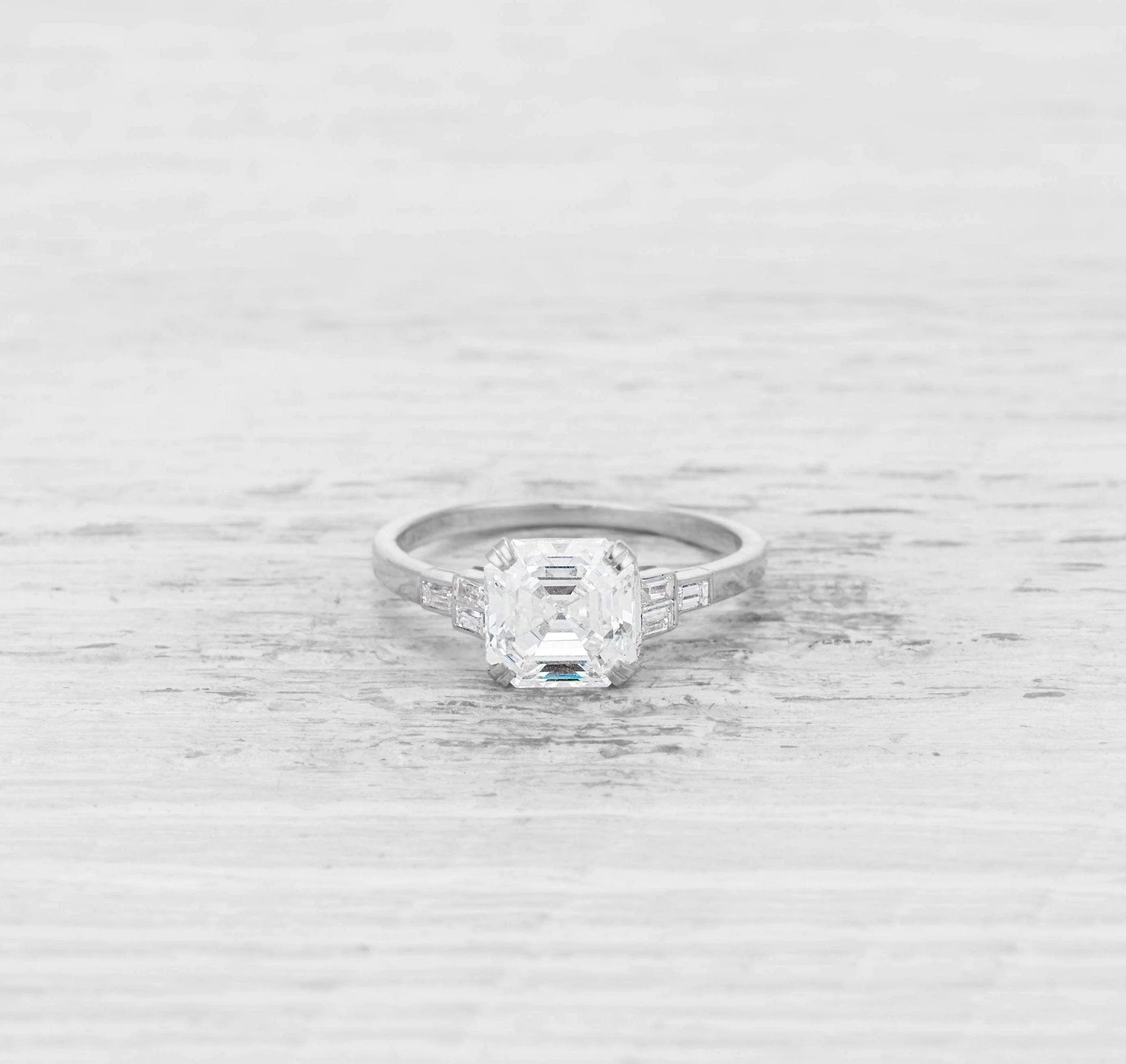 2.25 CARAT ART DECO ASSCHER-CUT DIAMOND ENGAGEMENT RING - Image 2