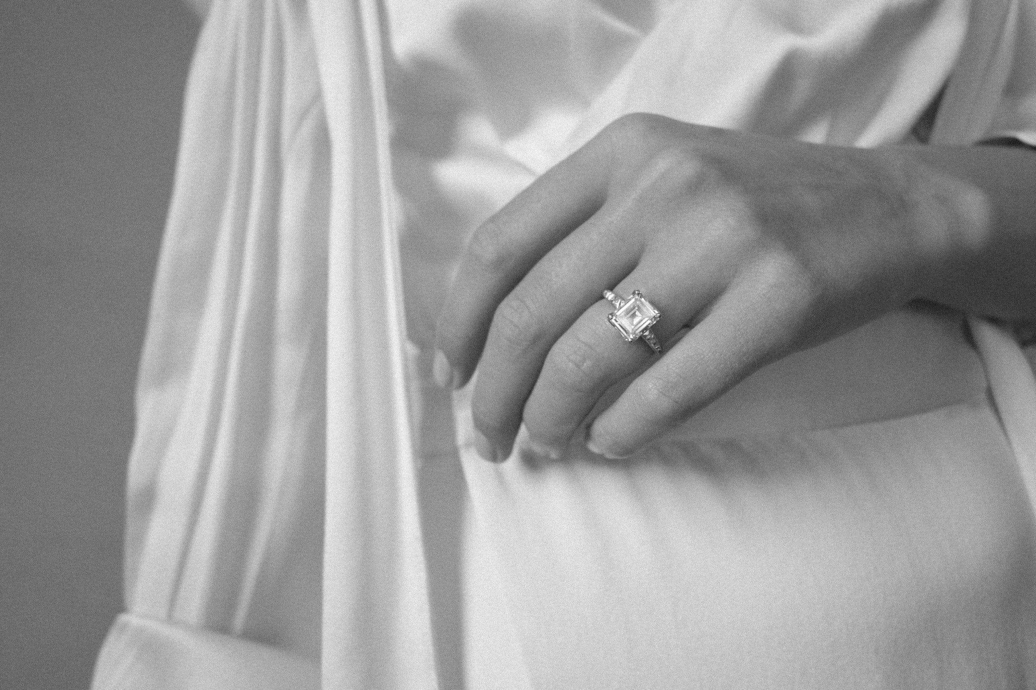 Tiffany & Co. Art Deco 2.70 Carat Emerald Cut Diamond Ring - Image 5