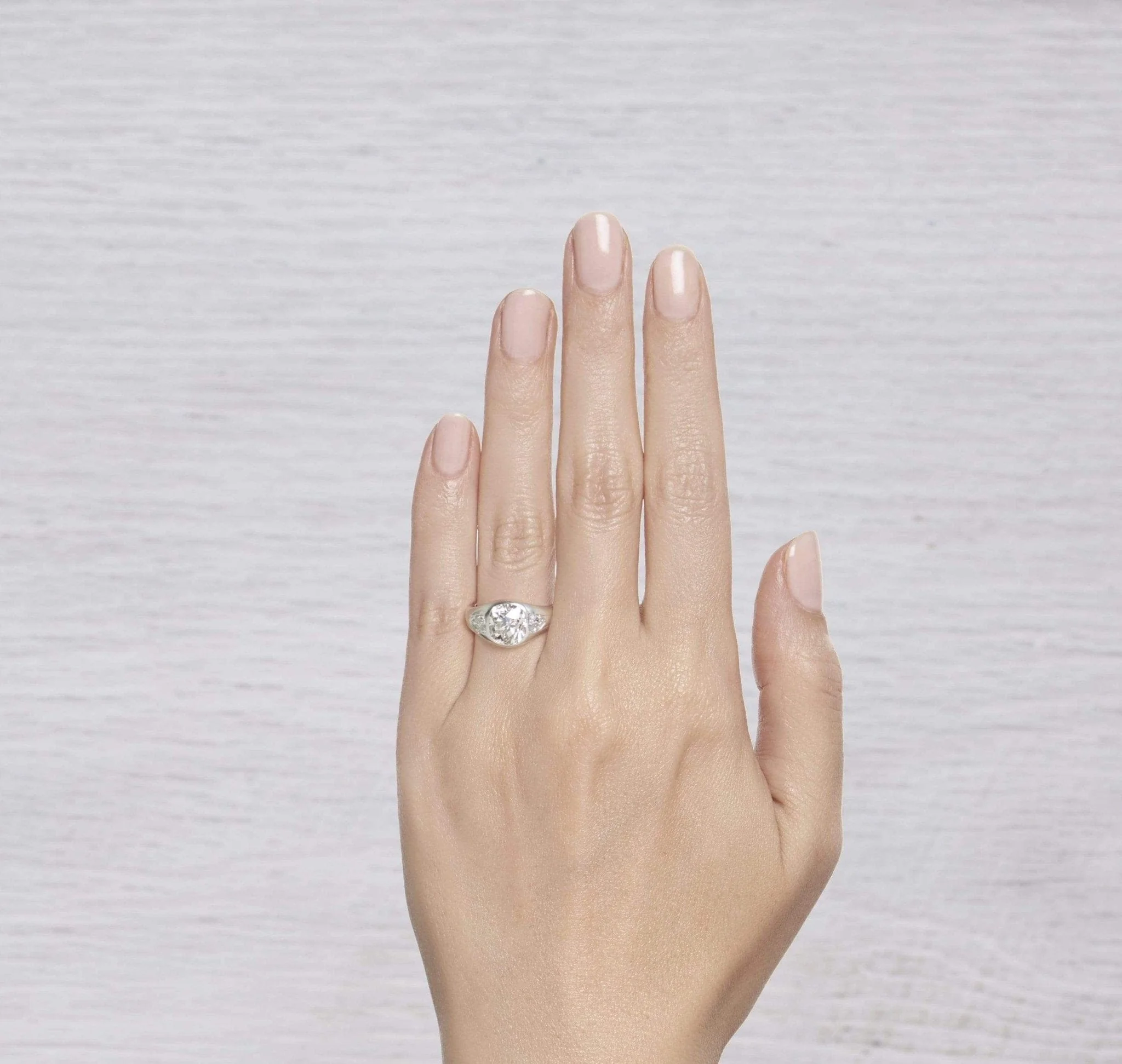 2.75 CARAT LATE ART DECO DIAMOND RING - Image 5