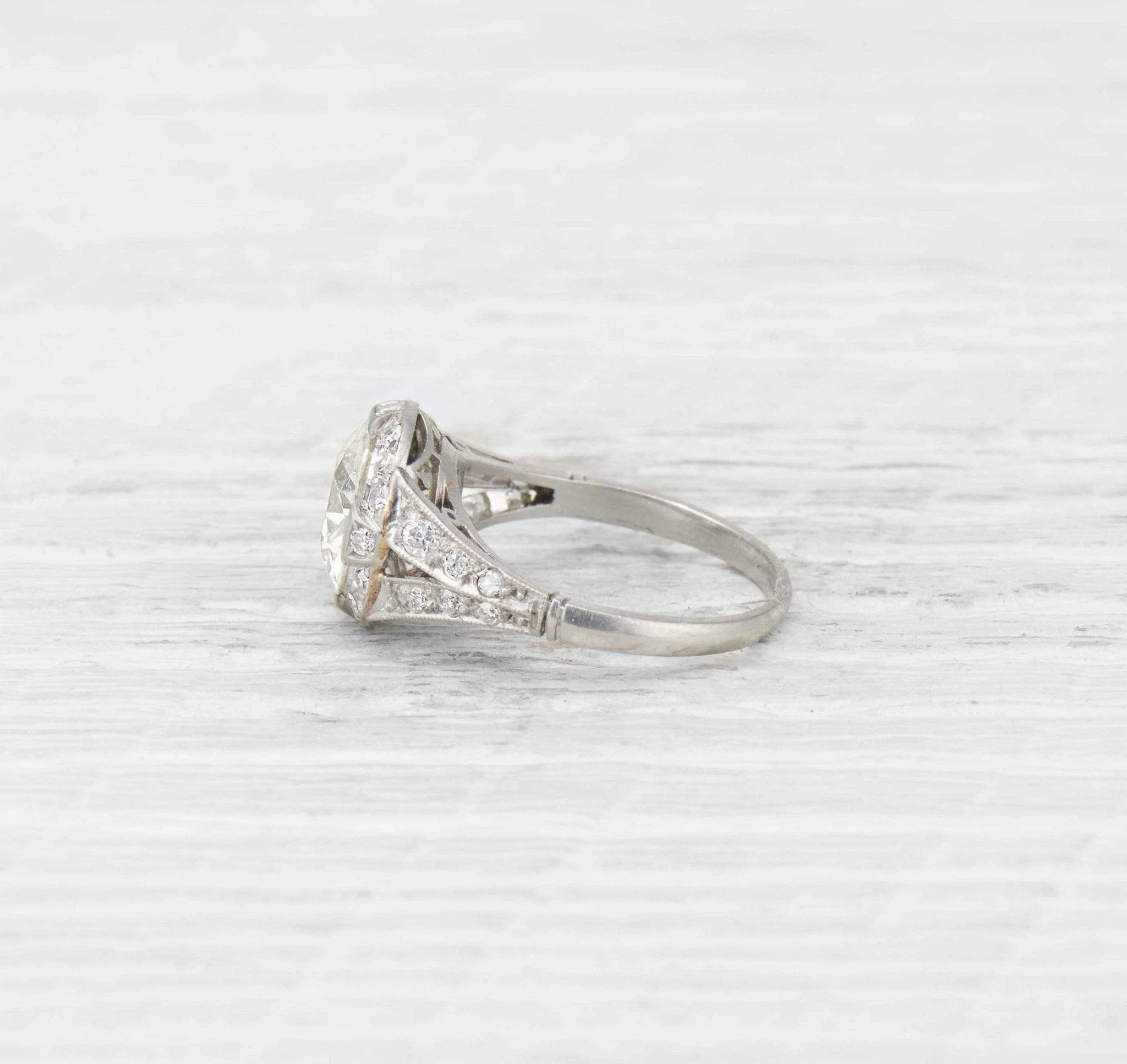 2.77 CARAT ART DECO DIAMOND ENGAGEMENT RING - Image 3