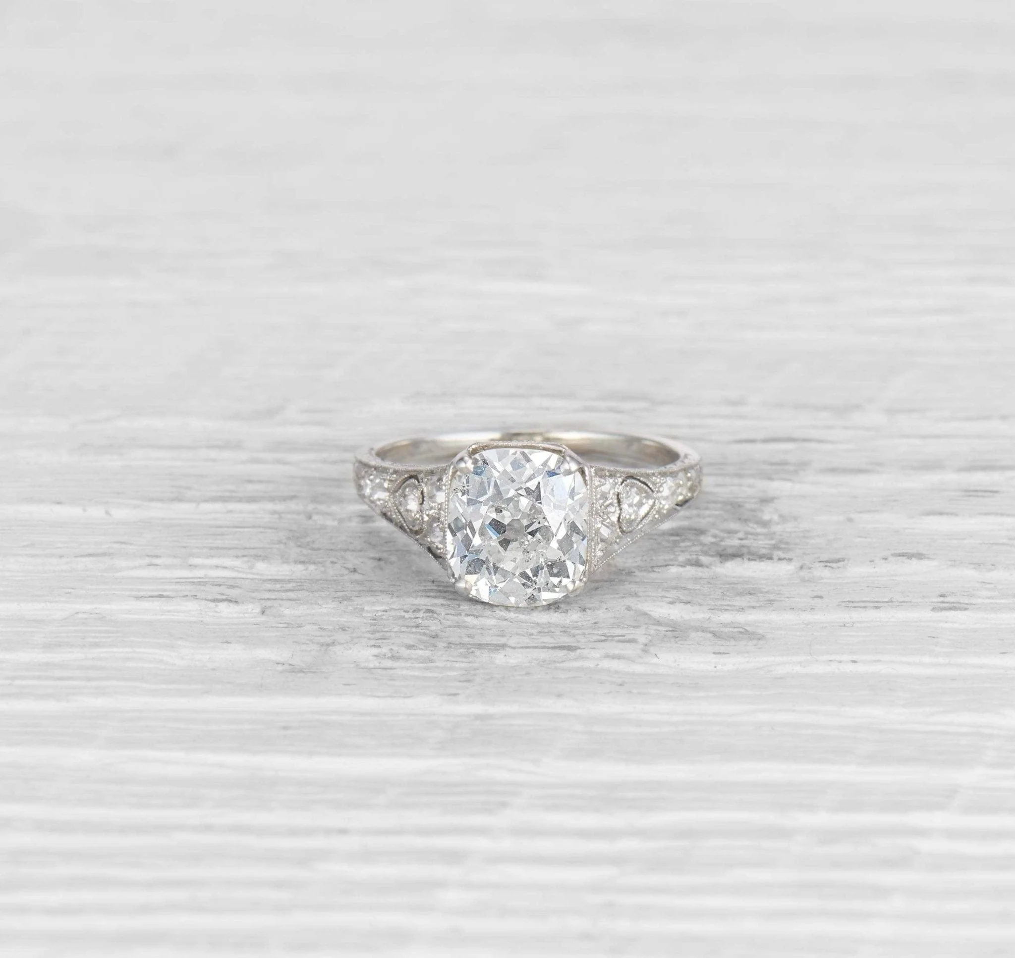 2.78 CARAT ART DECO DIAMOND ENGAGEMENT RING - Image 2