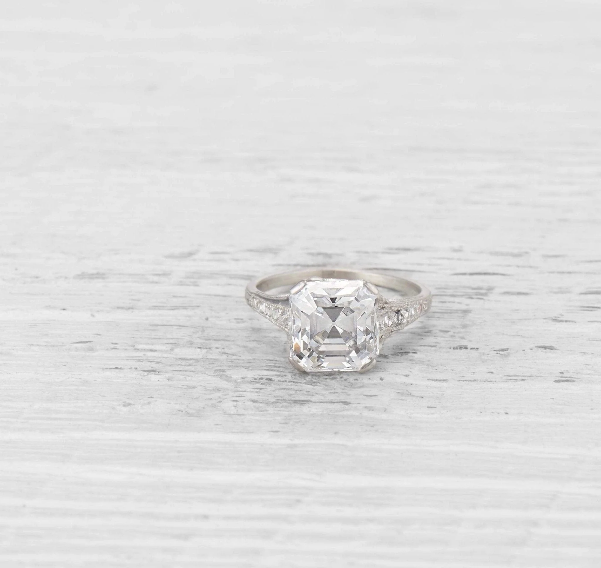 4.30 CARAT TIFFANY & CO. ART DECO DIAMOND ENGAGEMENT RING - Image 2