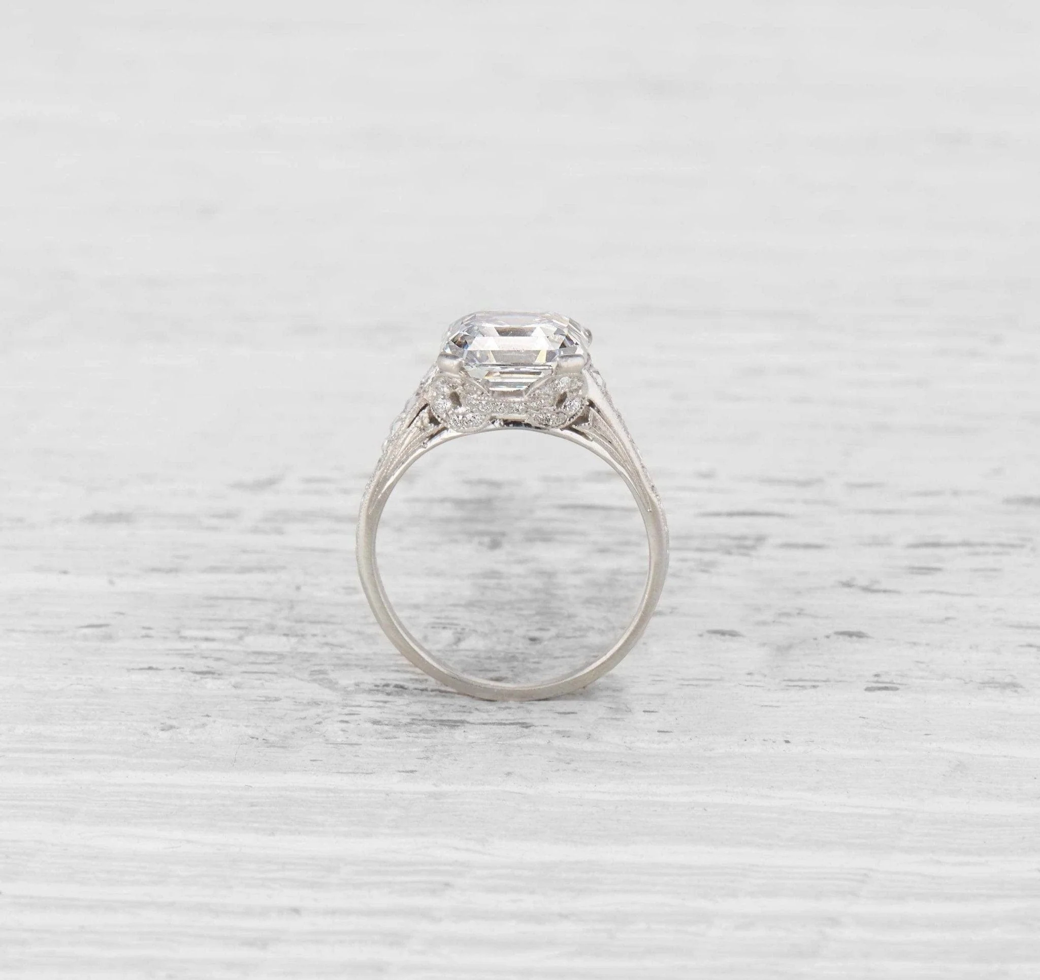 4.30 CARAT TIFFANY & CO. ART DECO DIAMOND ENGAGEMENT RING - Image 4