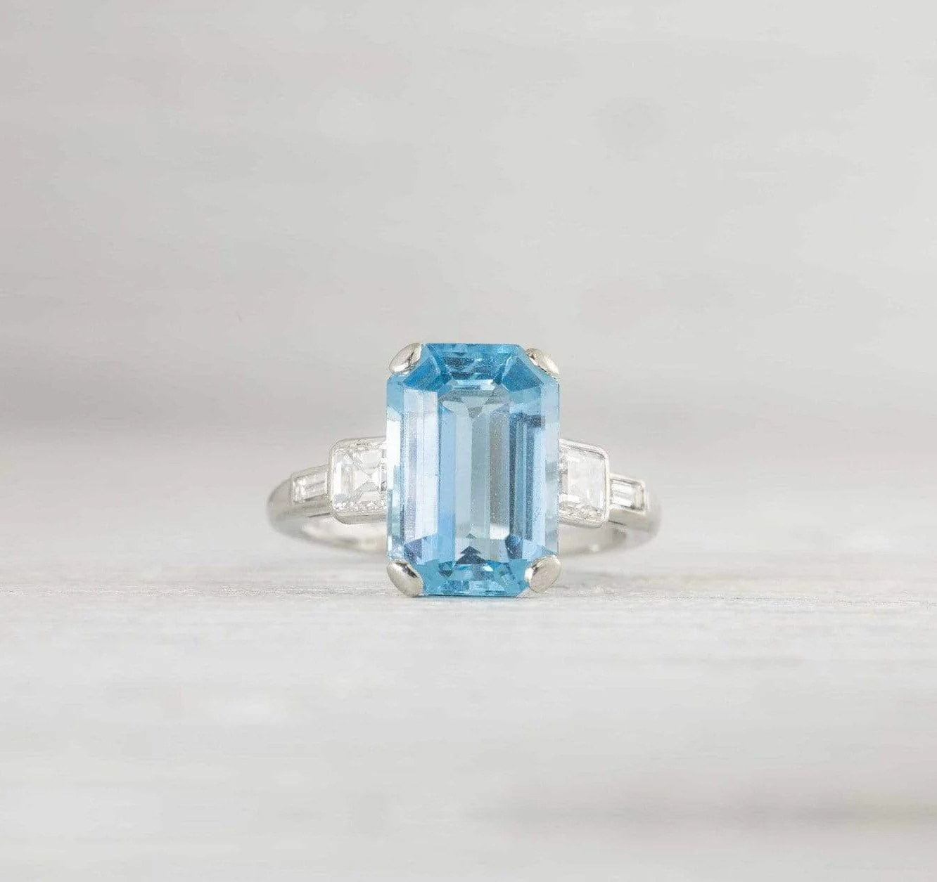4.75 Carat Vintage Art Deco Aquamarine Engagement Ring - Image 2