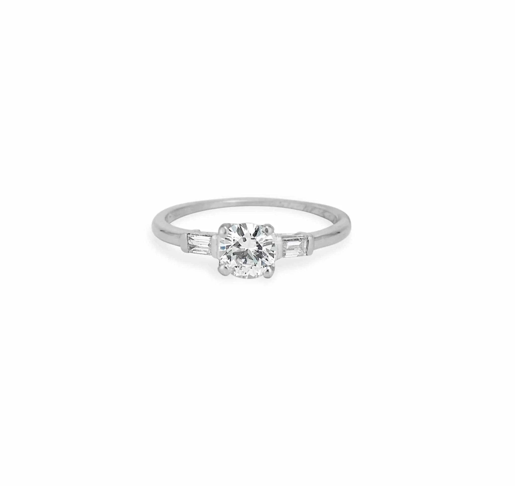 .52 CARAT VINTAGE DIAMOND ENGAGEMENT RING - Image 2