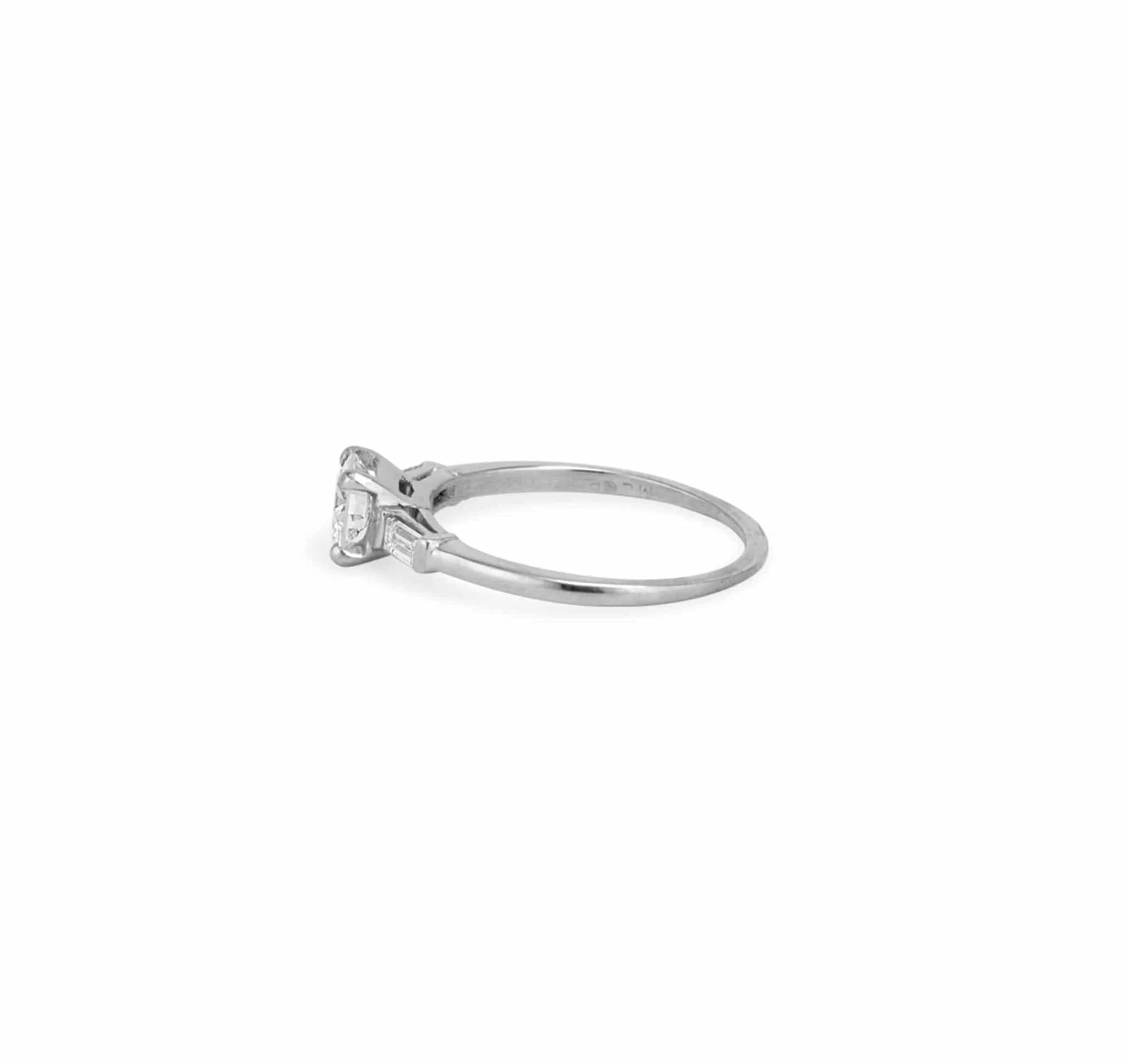 .52 CARAT VINTAGE DIAMOND ENGAGEMENT RING - Image 3