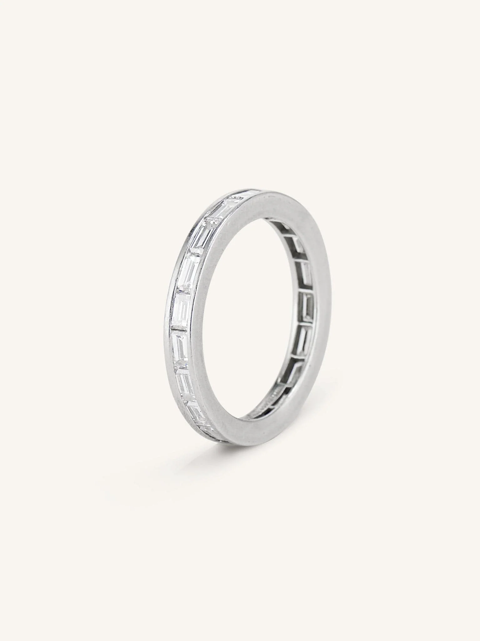 Tiffany & Co. Art Deco 2.10 Carat Baguette Cut Diamond Eternity Band Size 7 - Image 4