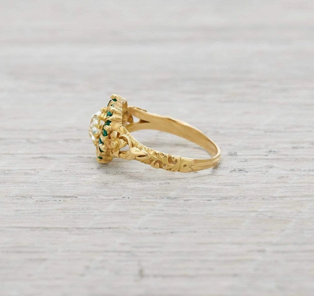 .55 Carat Vintage Diamond and Emerald Gold Ring - Image 3