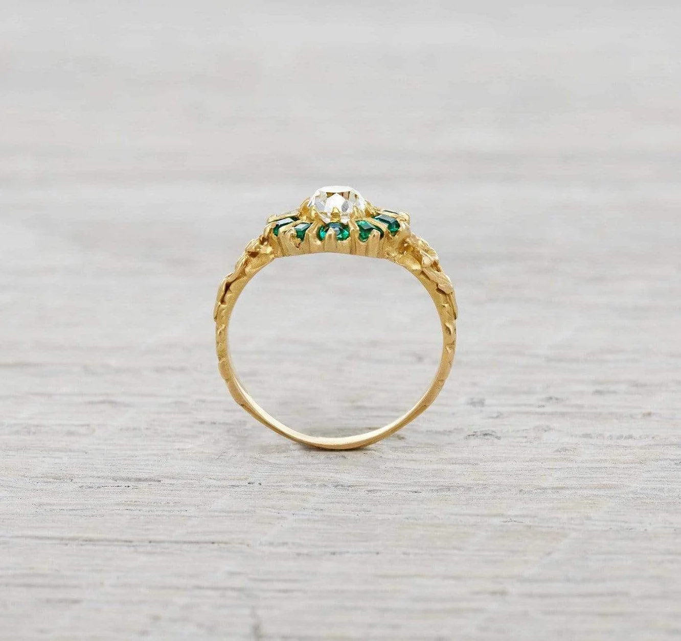 .55 Carat Vintage Diamond and Emerald Gold Ring - Image 4