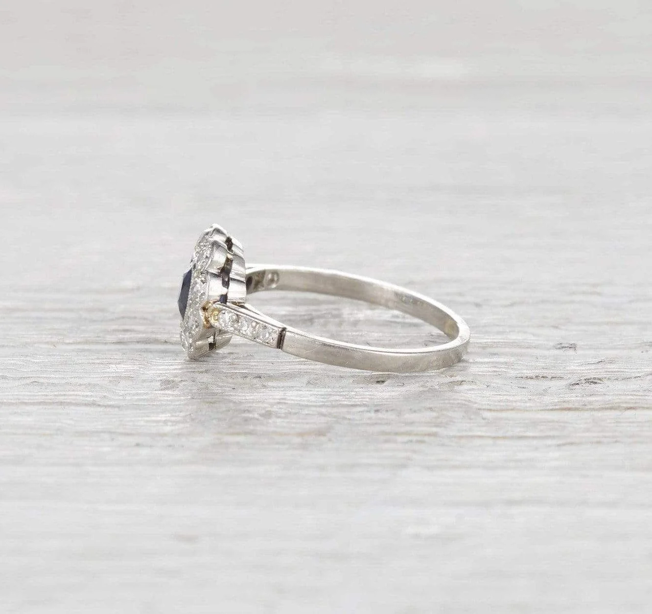 .60 Carat Edwardian Sapphire and Diamond Cluster Ring - Image 3