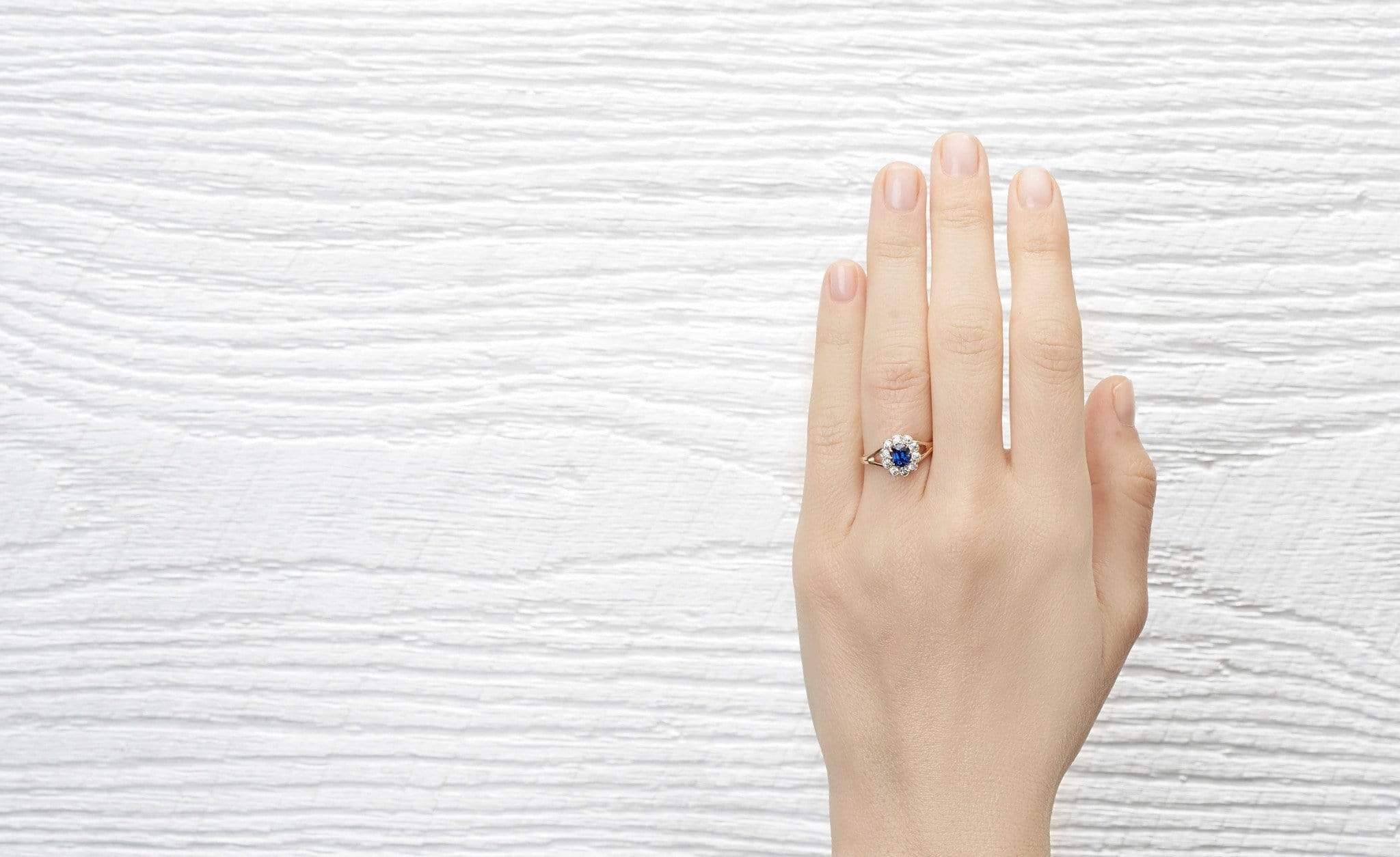 .60 Carat Late Victorian Sapphire Cluster Ring - Image 5