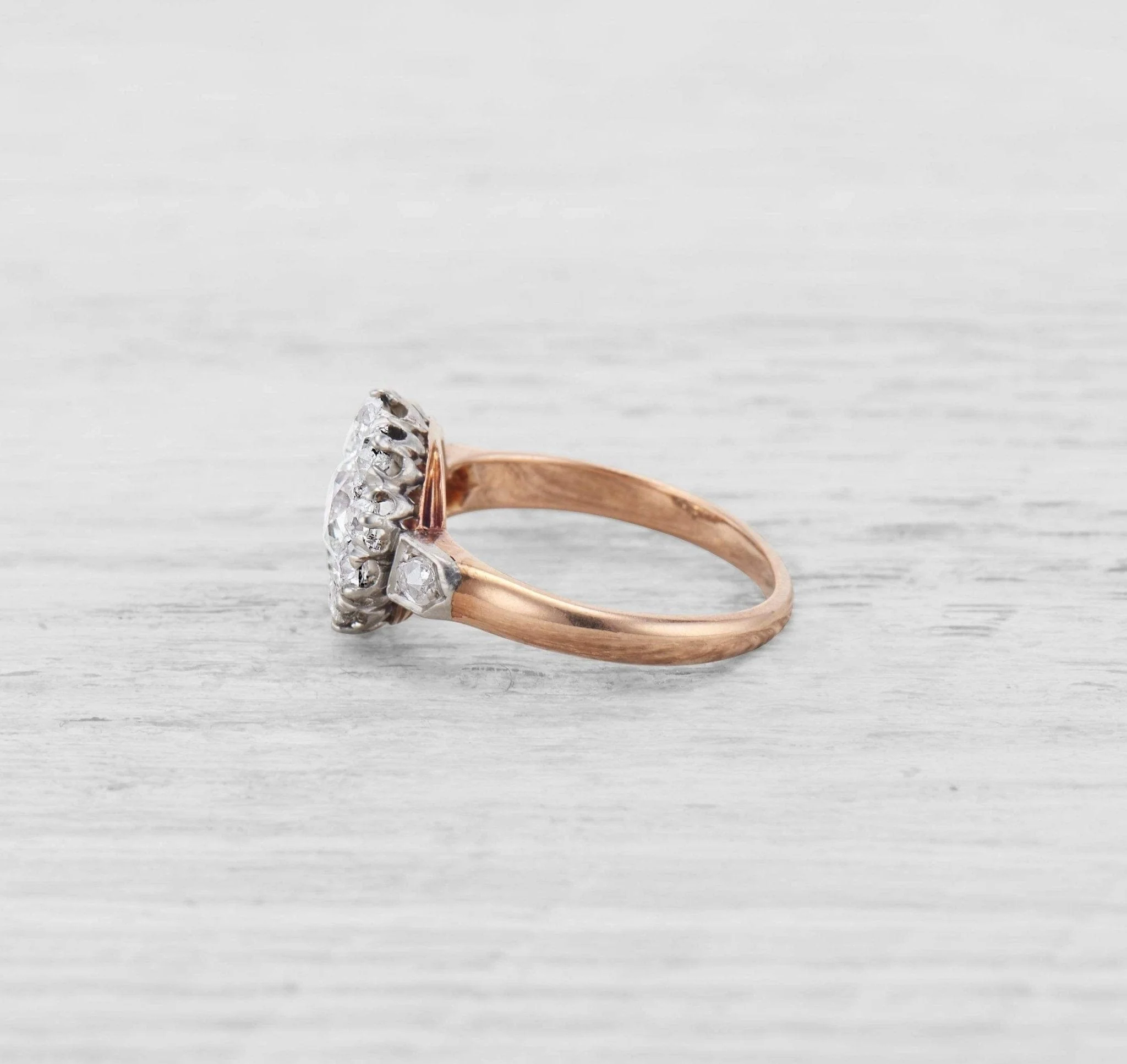 .69 CARAT EDWARDIAN DIAMOND CLUSTER RING - Image 3