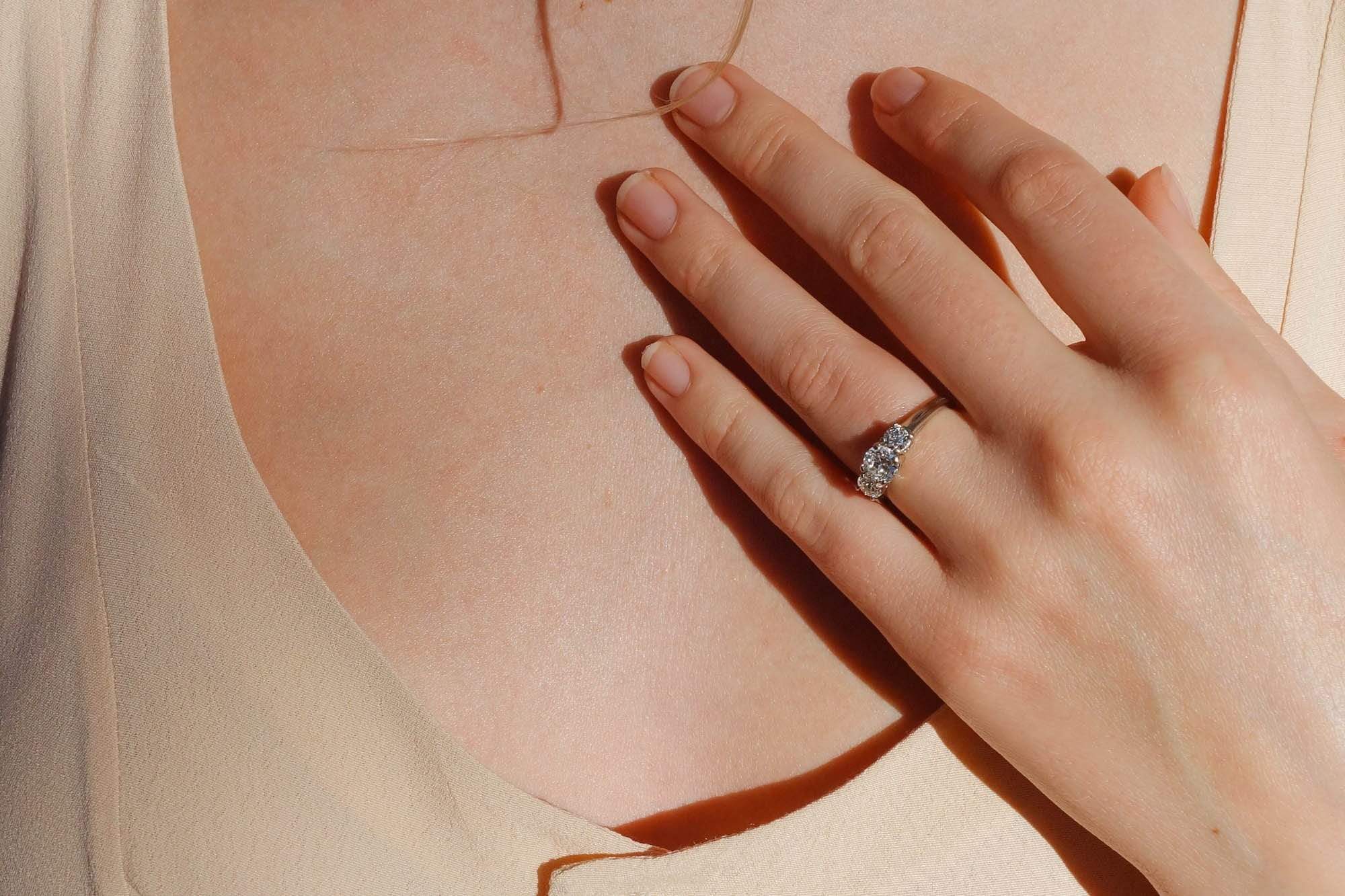 .71 CARAT TIFFANY & CO DIAMOND THREE STONE RING - Image 6