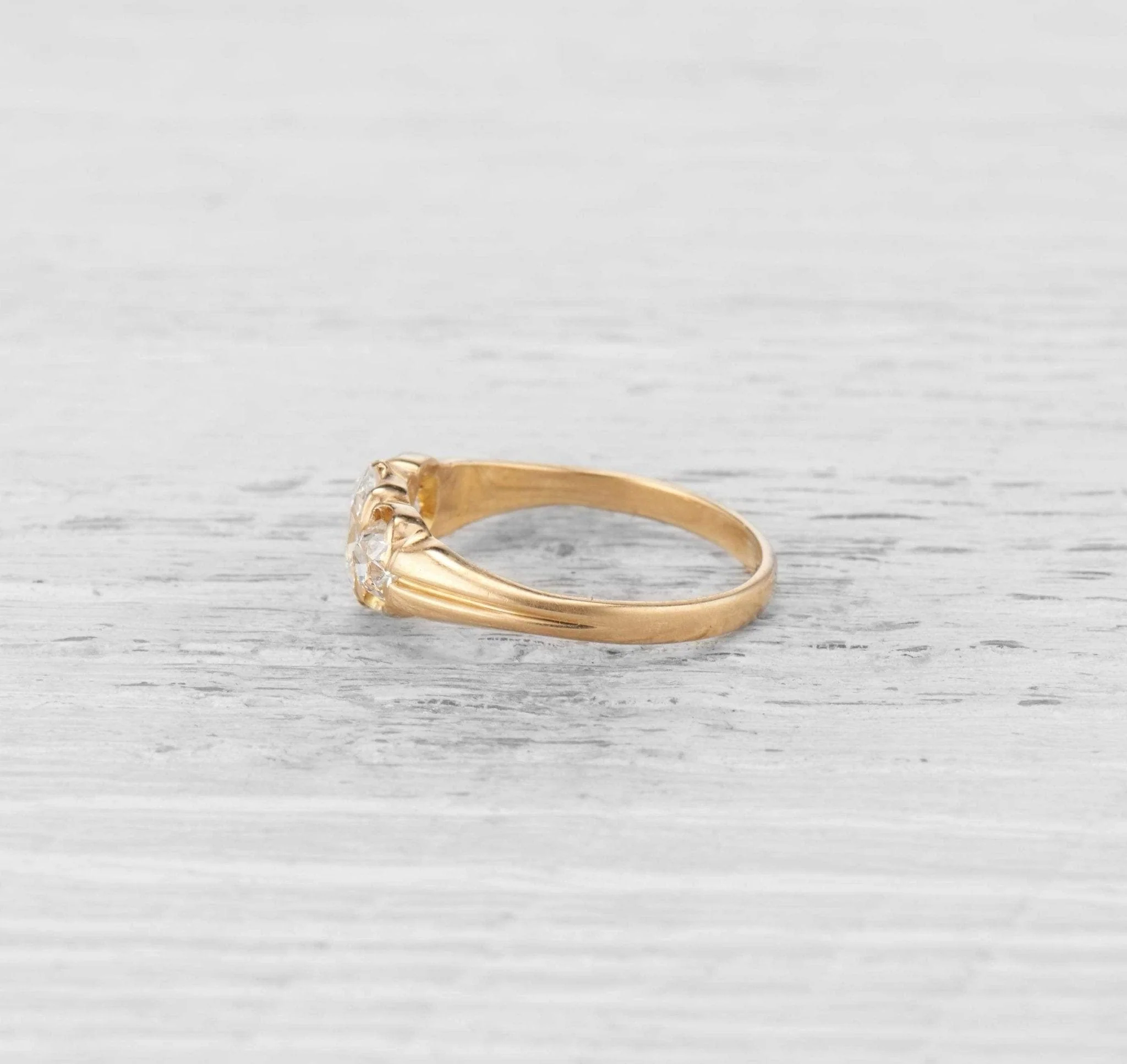 .72 CARAT VICTORIAN THREE STONE DIAMOND RING - Image 3