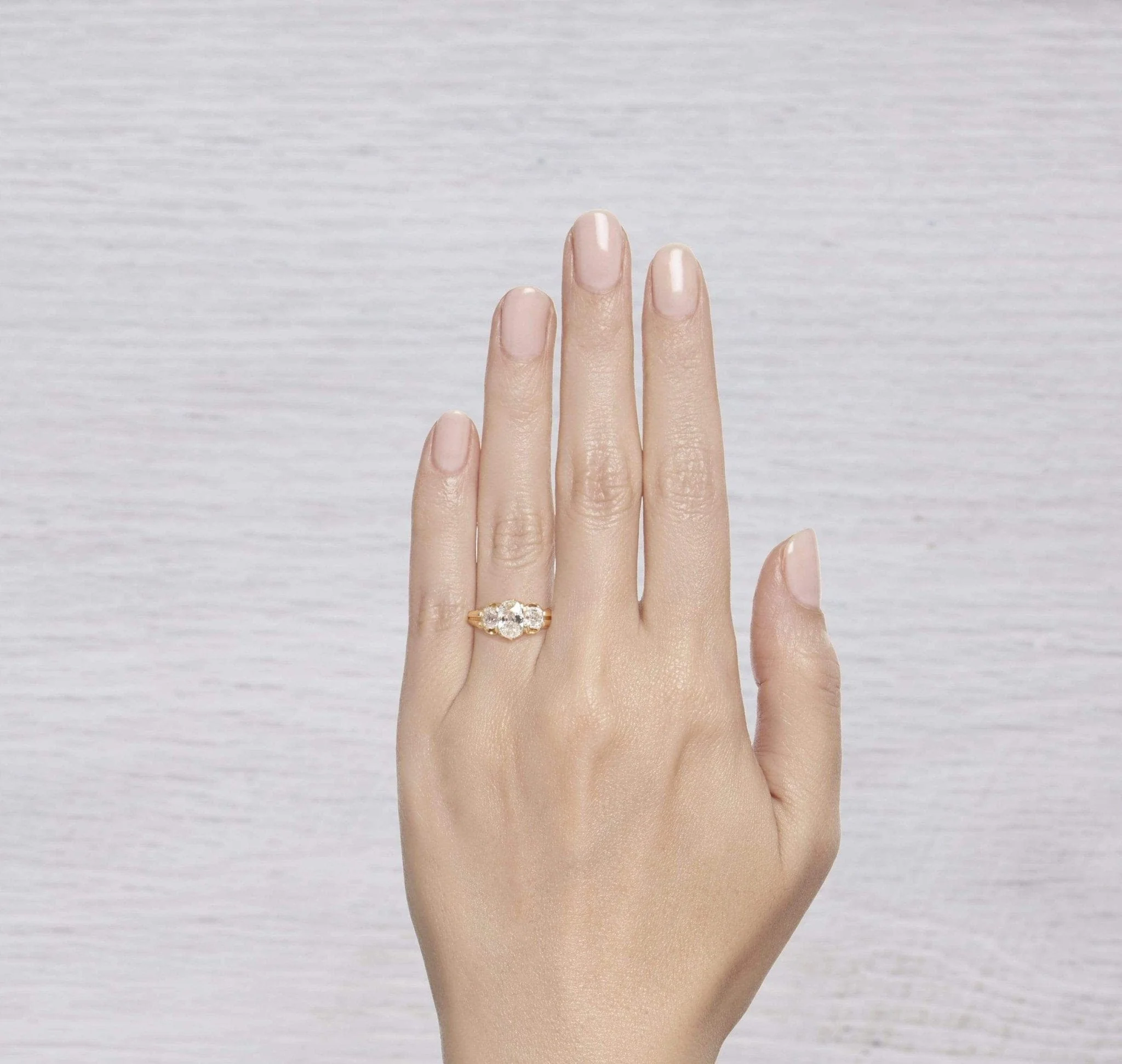 .72 CARAT VICTORIAN THREE STONE DIAMOND RING - Image 5