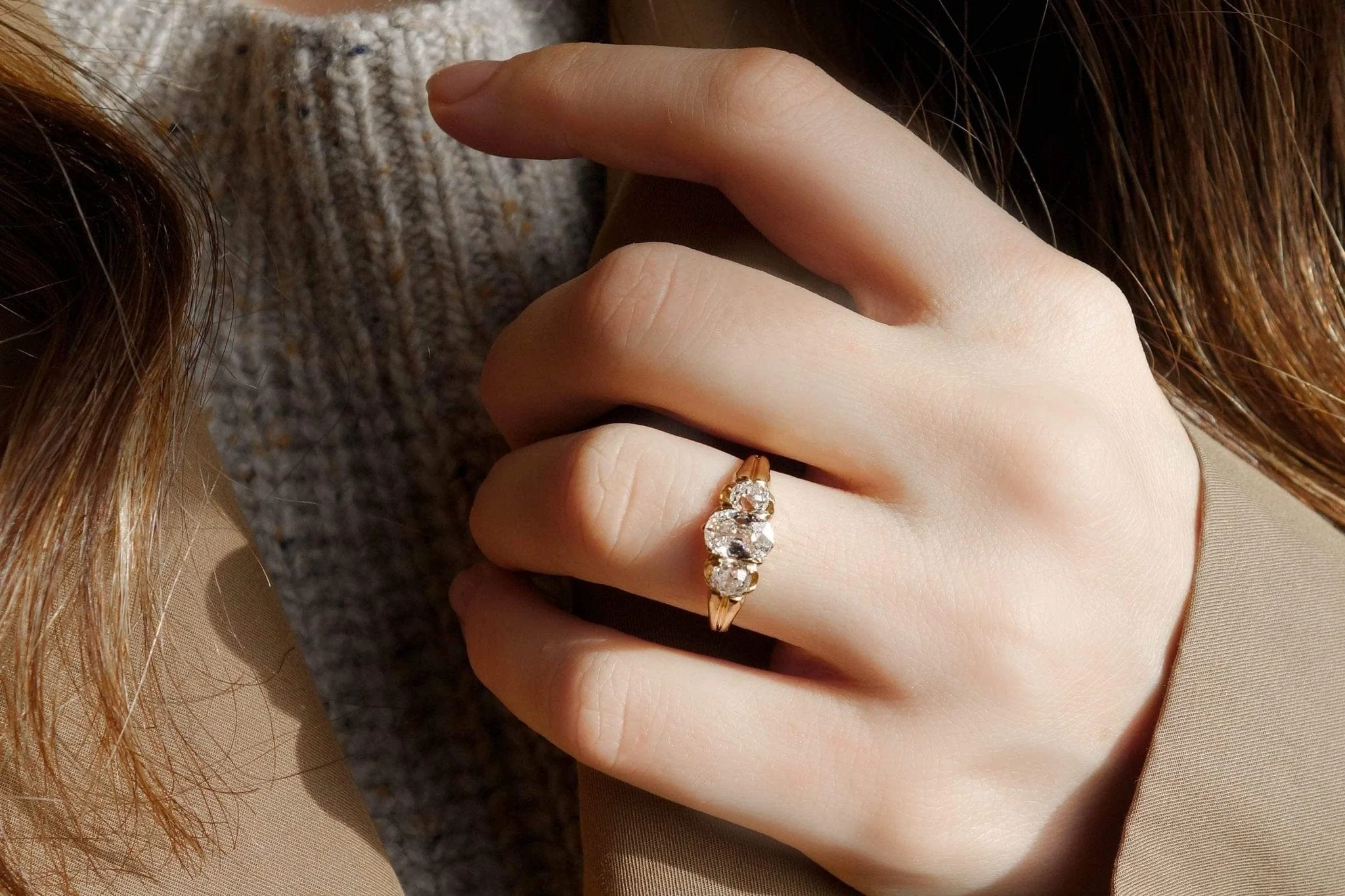 .72 CARAT VICTORIAN THREE STONE DIAMOND RING - Image 6