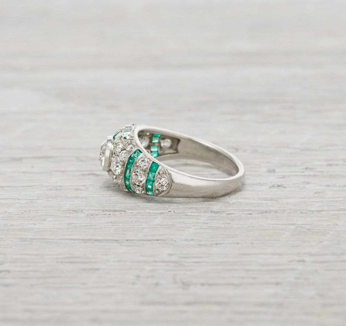 .75 Carat Art Deco Diamond and Emerald Ring - Image 3