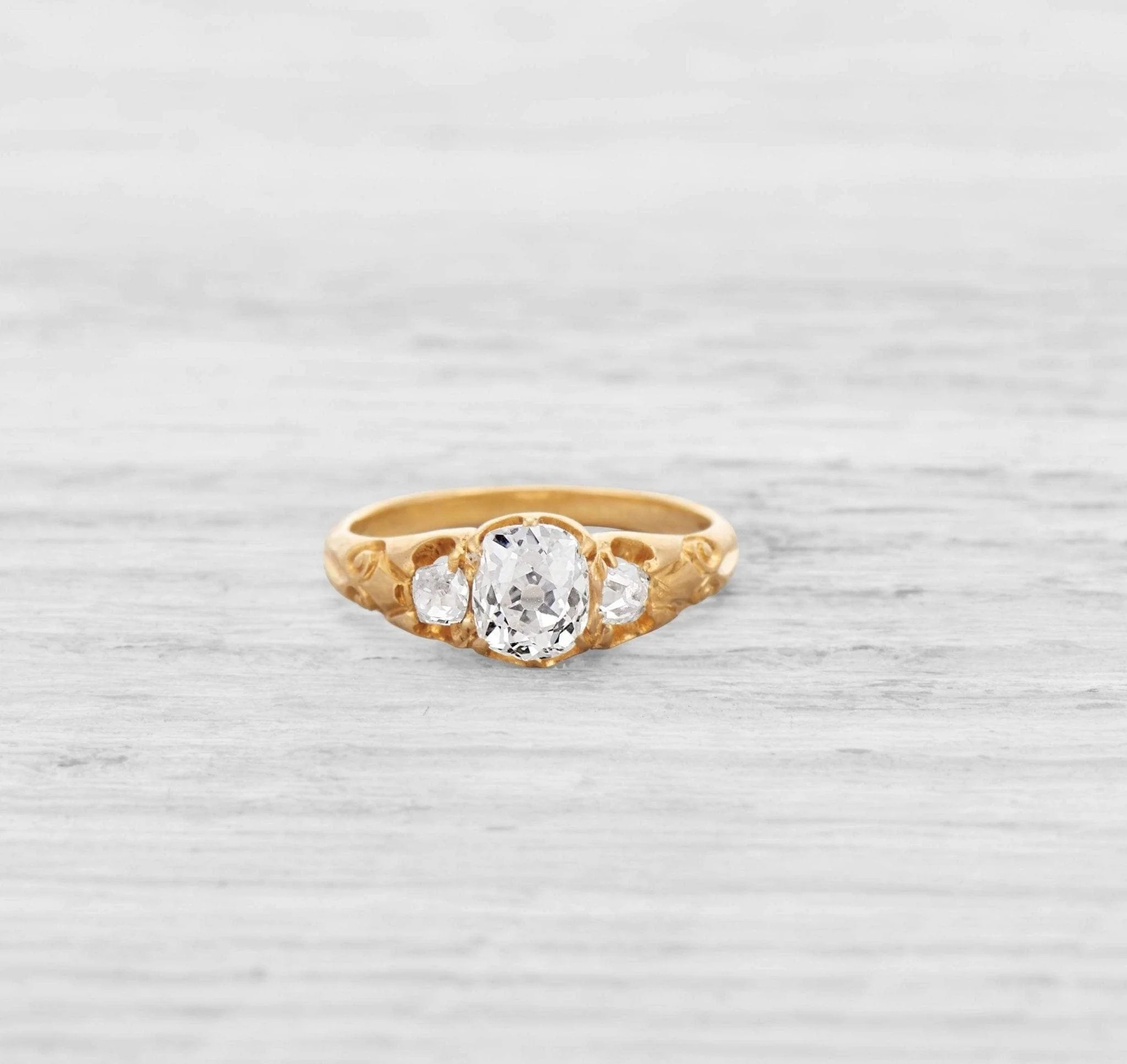 .79 CARAT VICTORIAN DIAMOND ENGAGEMENT RING - Image 2