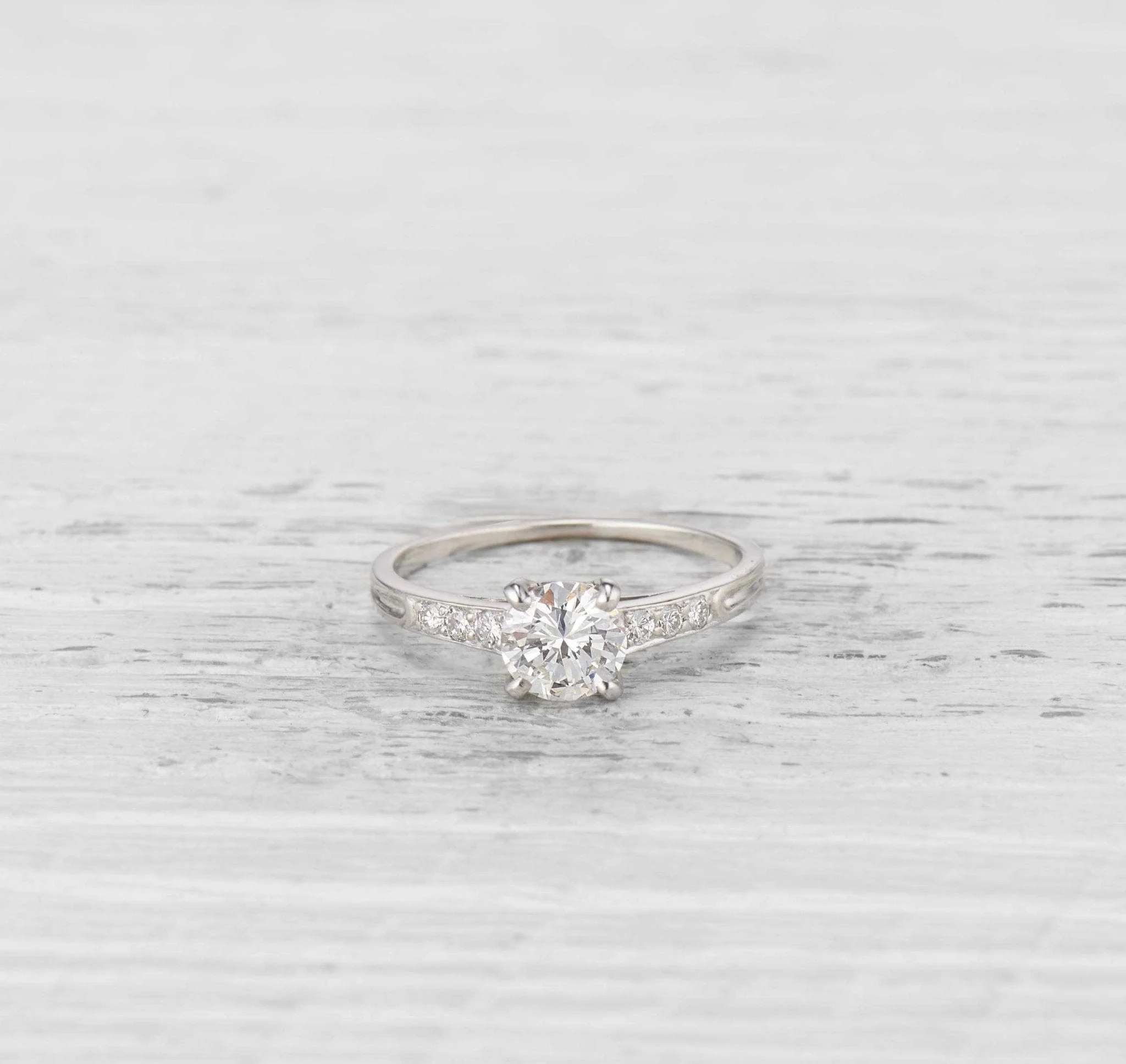 .80 CARAT TIFFANY & CO. DIAMOND ENGAGEMENT RING - Image 2
