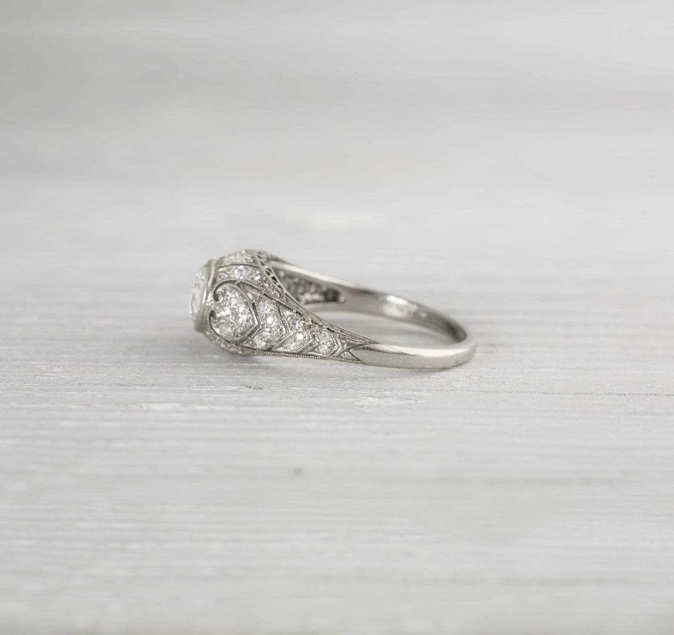 .80 Carat Vintage Engagement Ring - Image 3