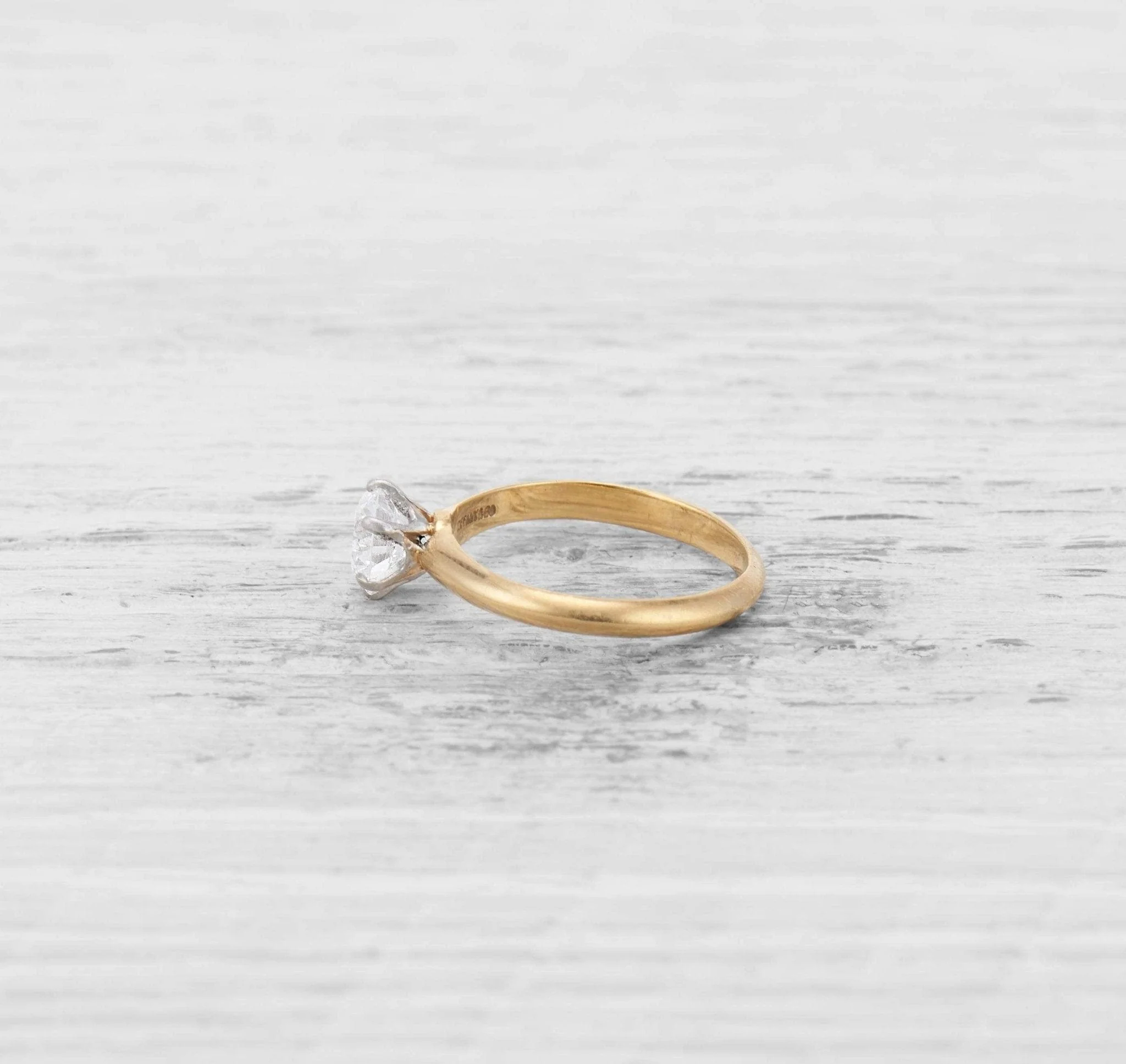 .83 CARAT TIFFANY & CO DIAMOND SOLITAIRE ENGAGEMENT RING - Image 3