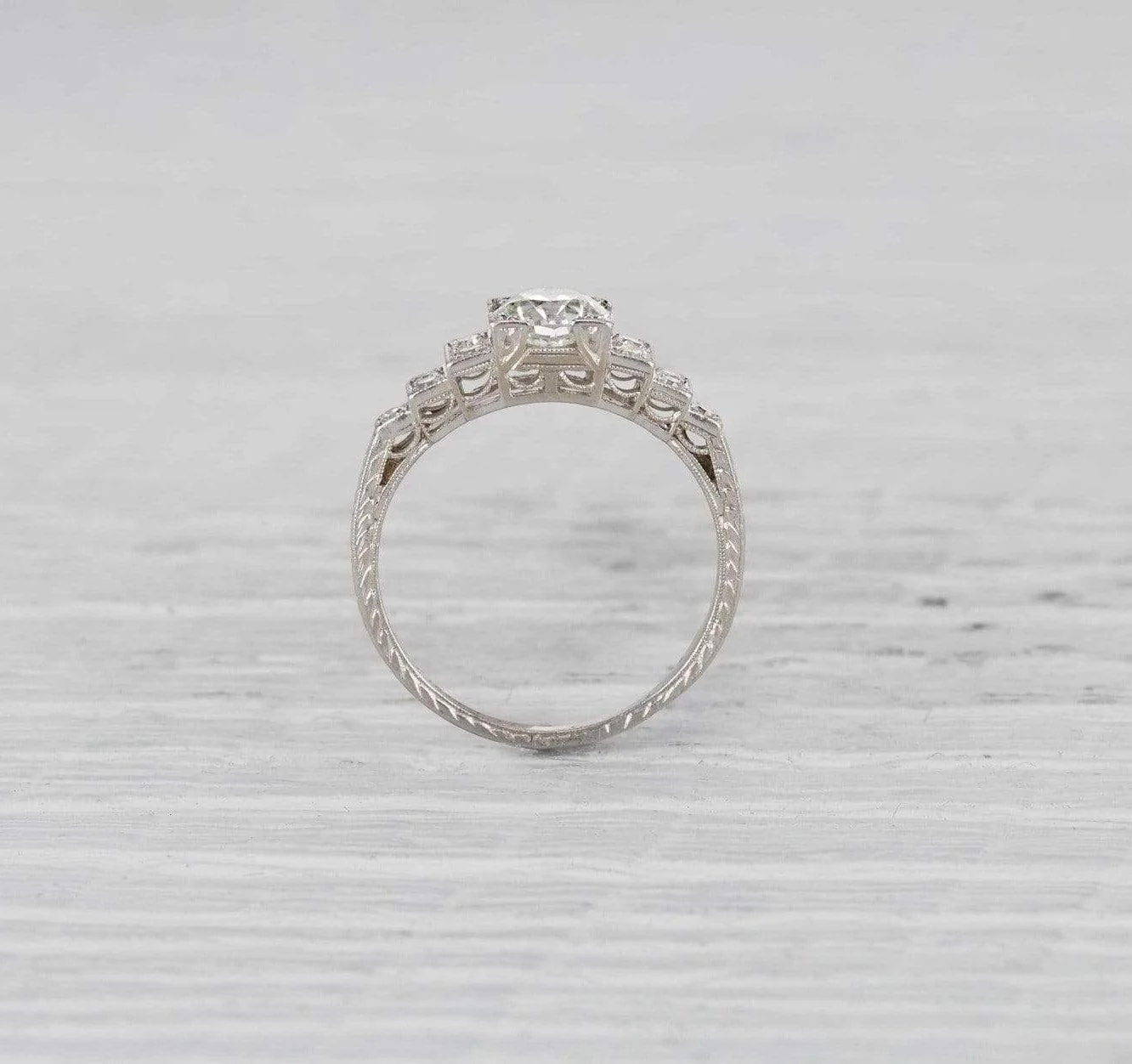 .85 Carat Art Deco Engagement Ring - Image 4