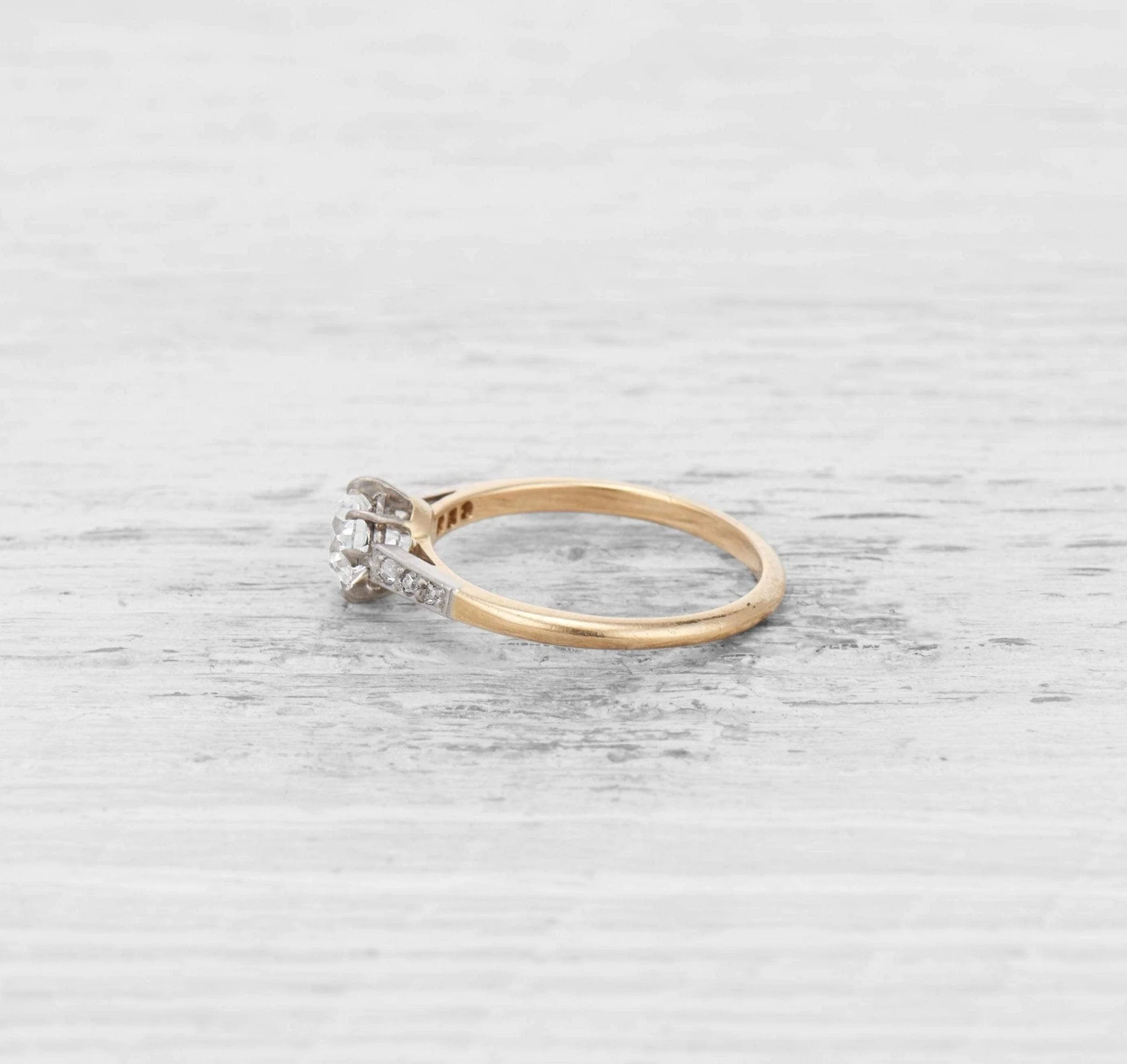 .86 CARAT EDWARDIAN DIAMOND ENGAGEMENT RING - Image 3