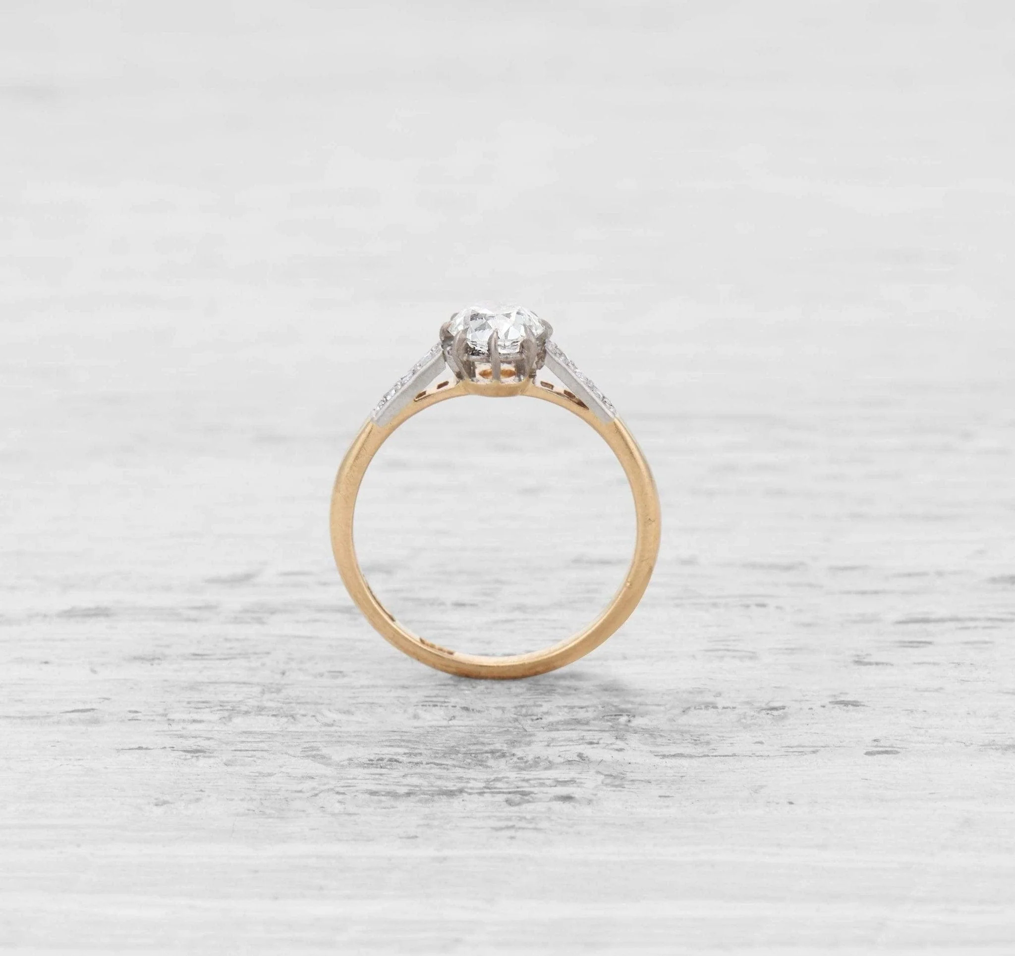 .86 CARAT EDWARDIAN DIAMOND ENGAGEMENT RING - Image 4