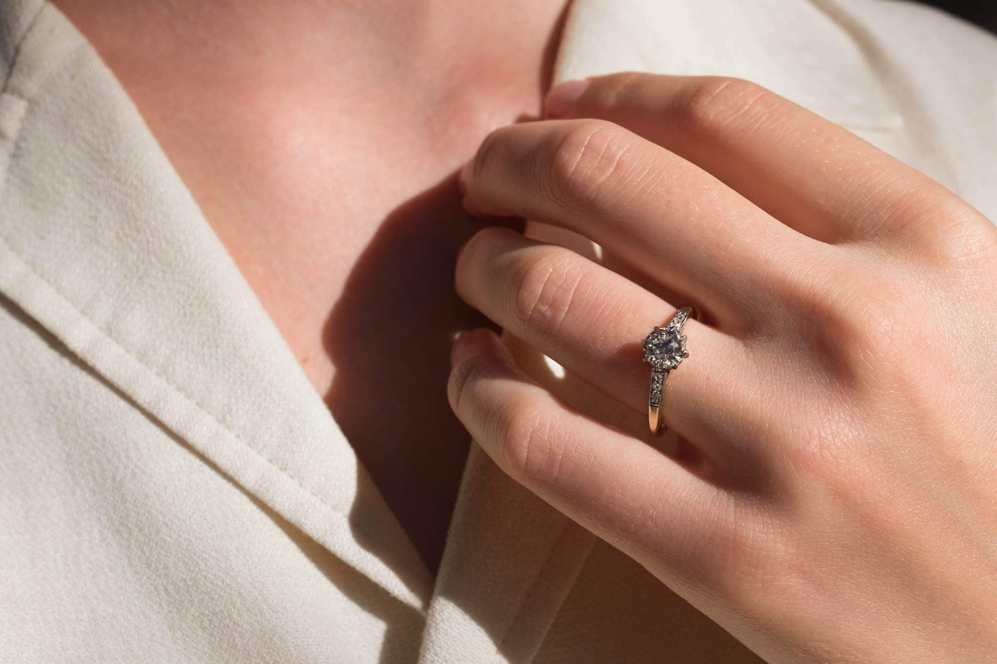 .86 CARAT EDWARDIAN DIAMOND ENGAGEMENT RING - Image 5
