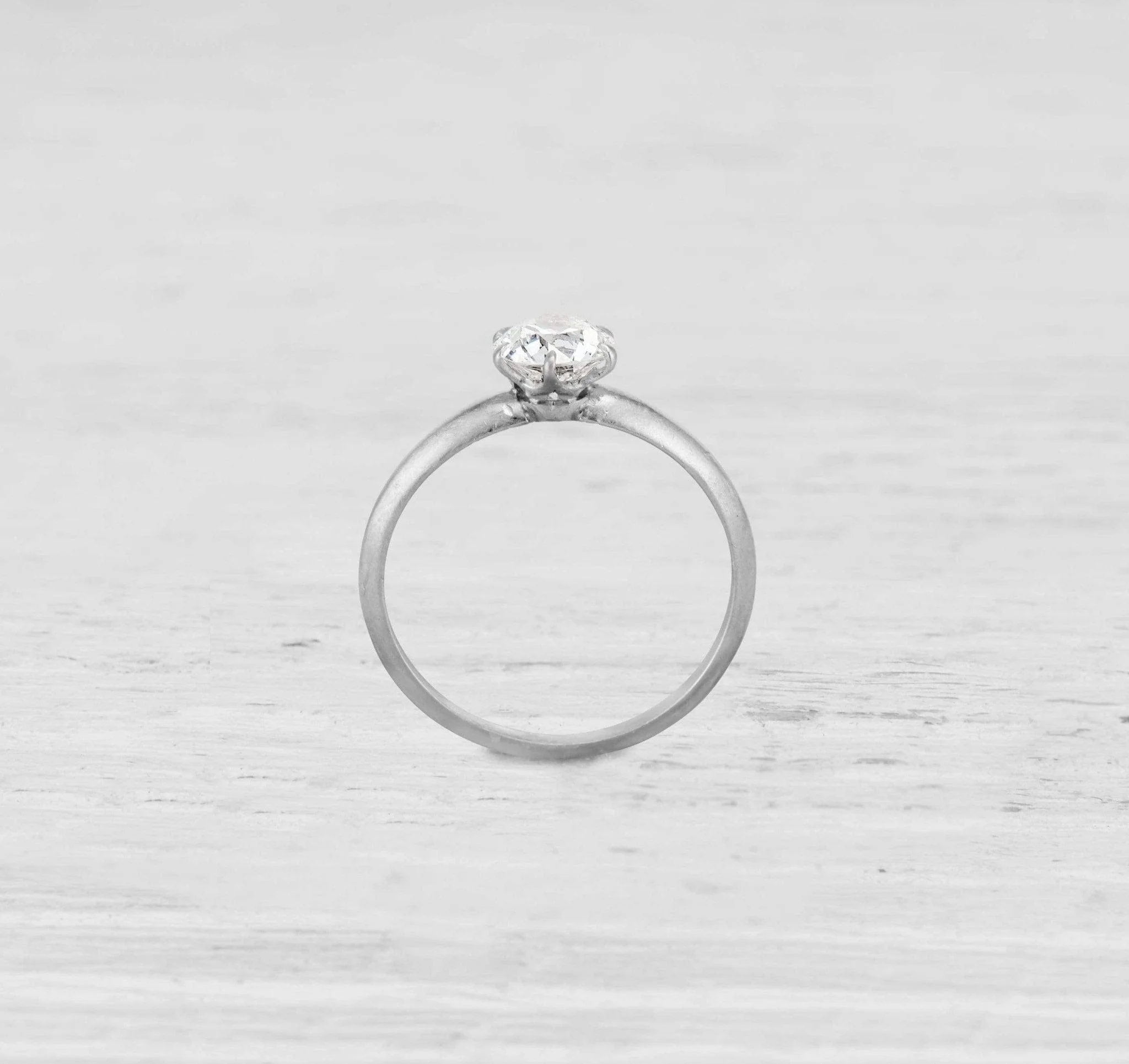 .86 CARAT TIFFANY & CO DIAMOND SOLITAIRE ENGAGEMENT RING - Image 4