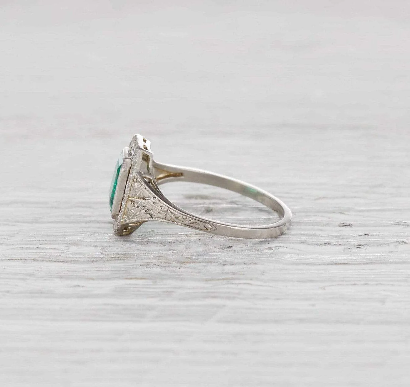 .87 Carat Edwardian Emerald Ring - Image 3