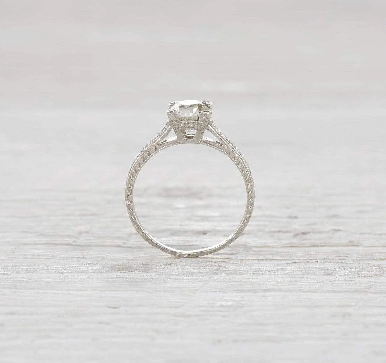 .90 Carat Art Deco Engagement Ring - Image 4