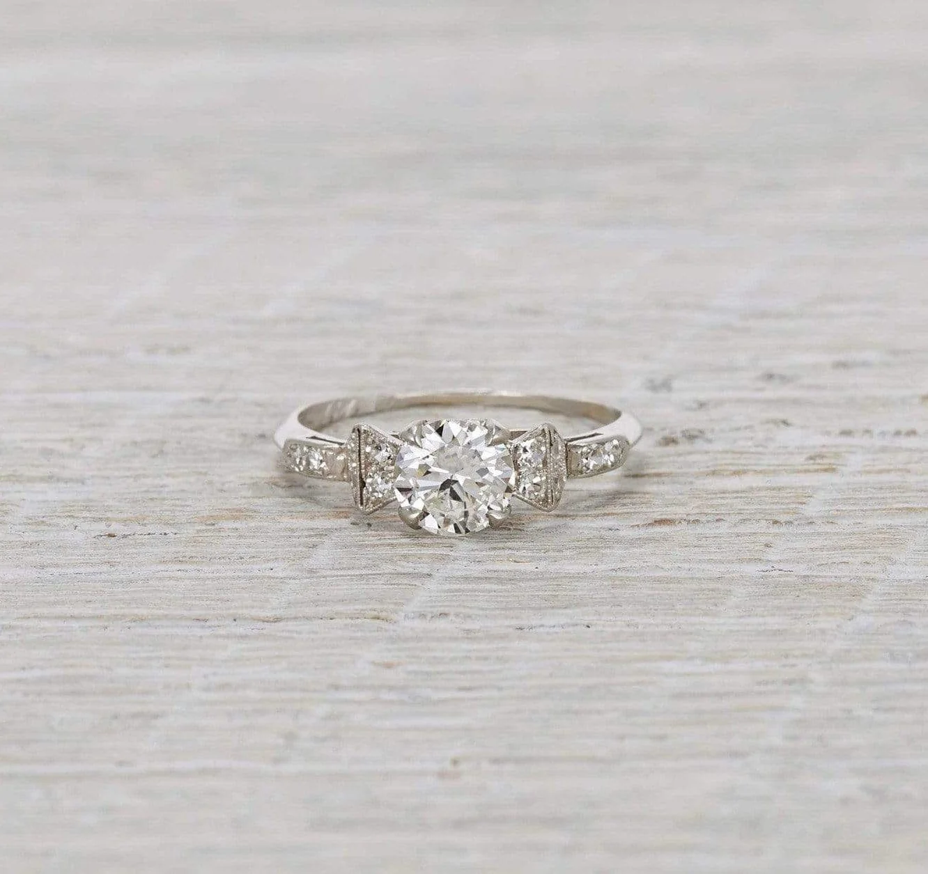 .90 Carat Art Deco Engagement Ring - Image 2