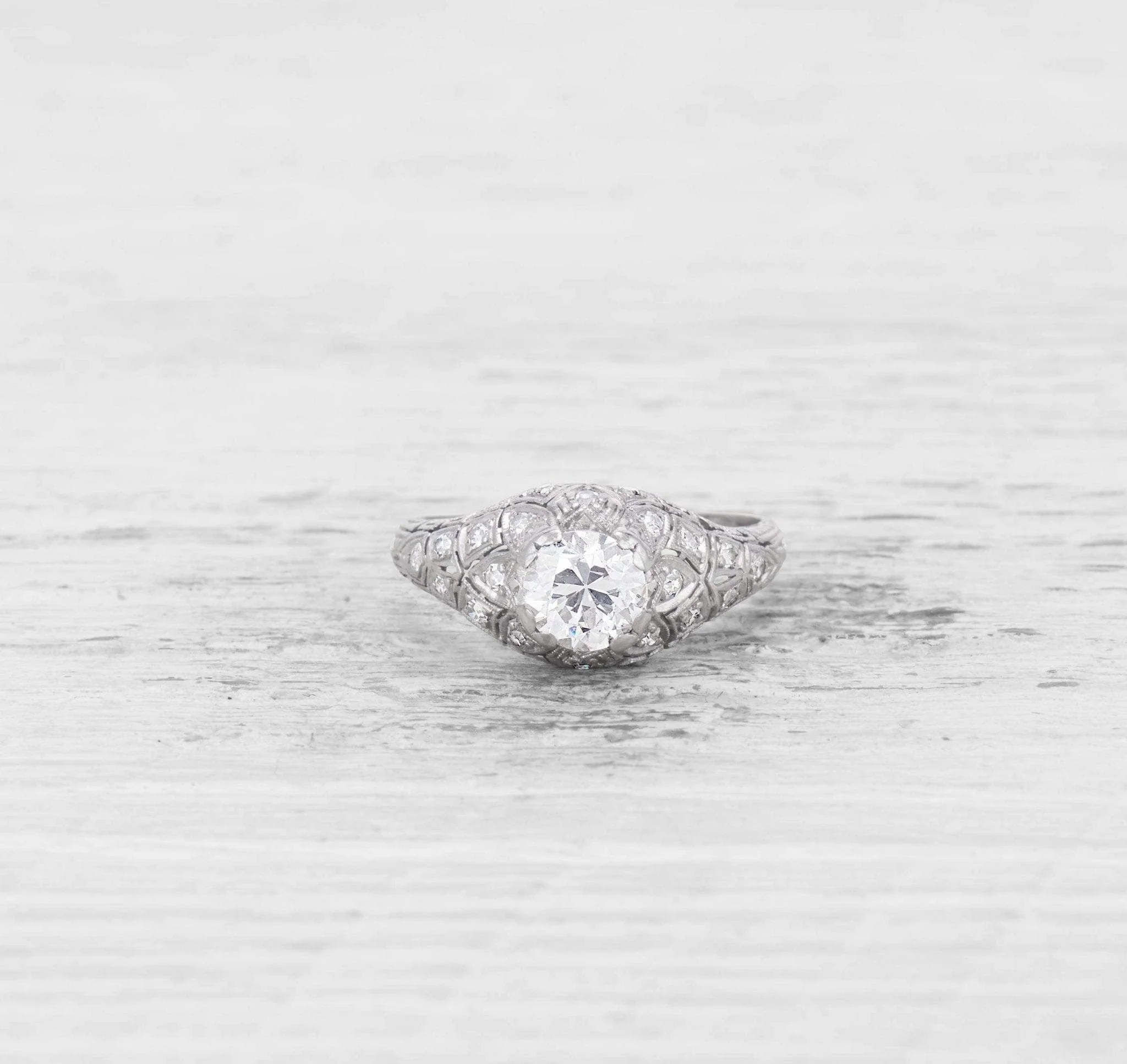 .91 CARAT EDWARDIAN DIAMOND ENGAGEMENT RING - Image 2