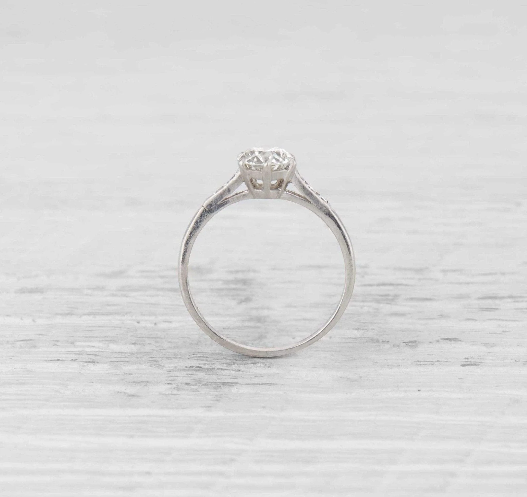 .92 Carat Art Deco Engagement Ring - Image 4